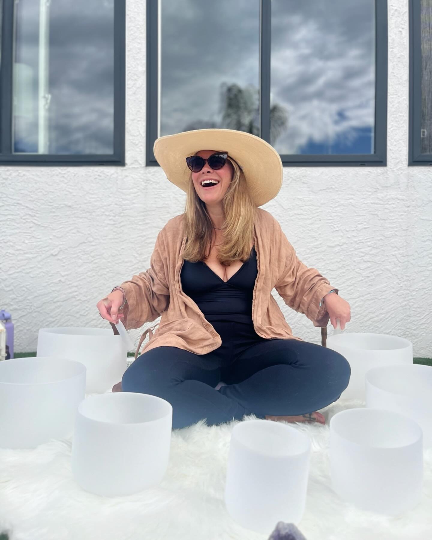 In her most recent @my.leapoffaith podcast episode, our Spring Gateway hostess @gabrielle.ginter shares her gateway experience and the magic behind her Pearl Offering of sound bowl healing. 

The upcoming summer solstice gateway is returning to Gabri