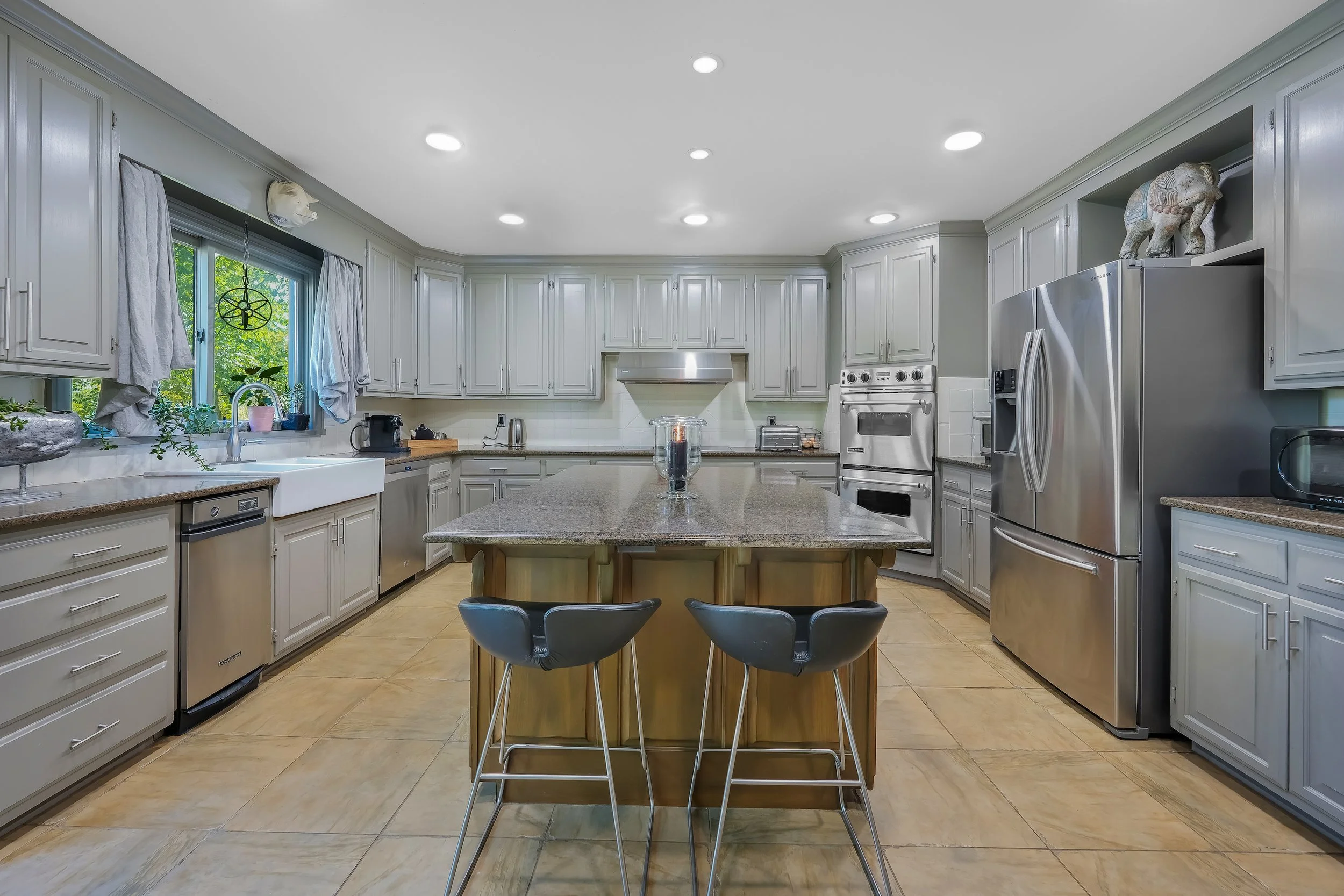 2536 Old Natchez Trace New Interior Edits29.jpg