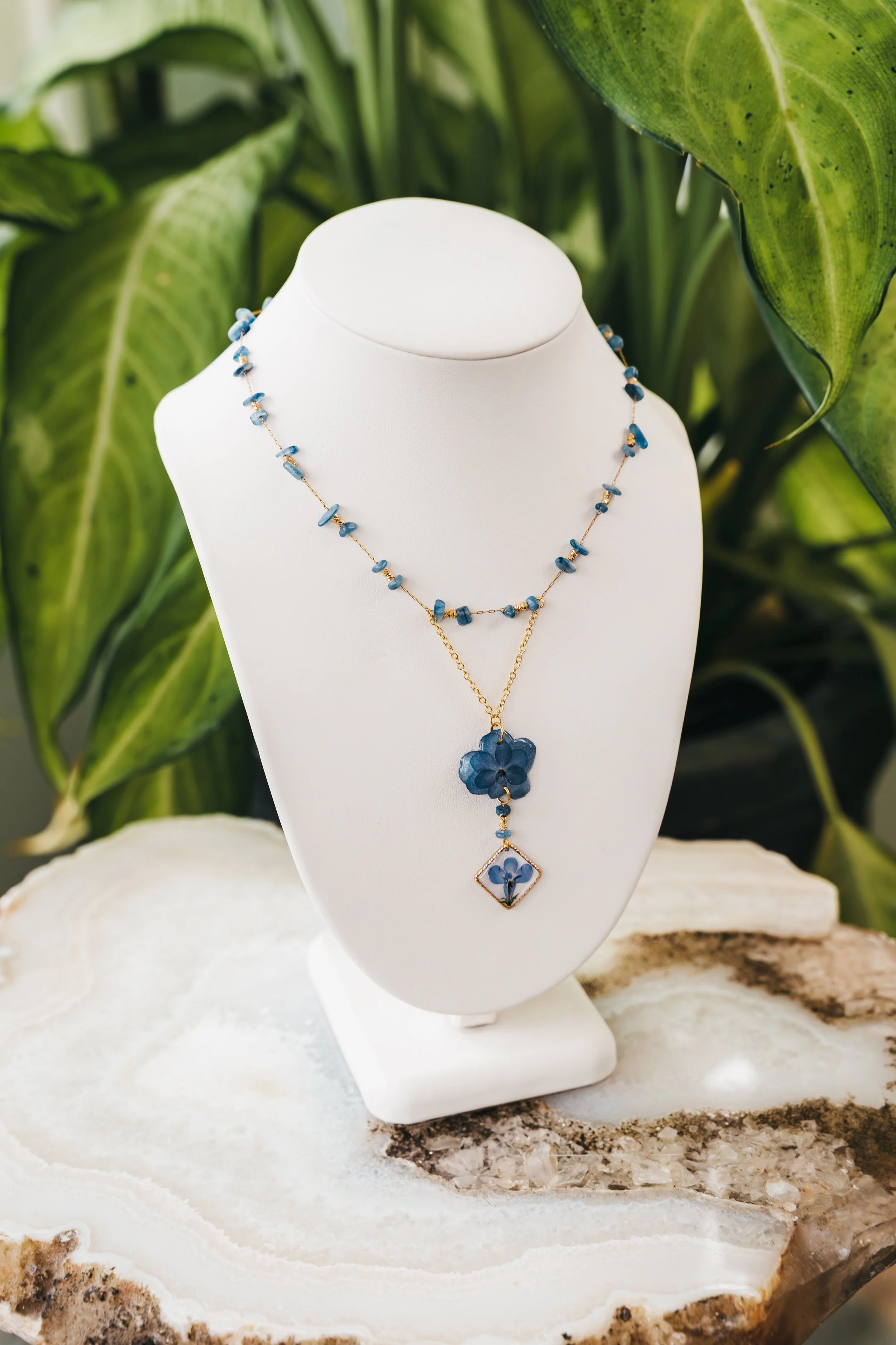 kyanite side angle.jpg