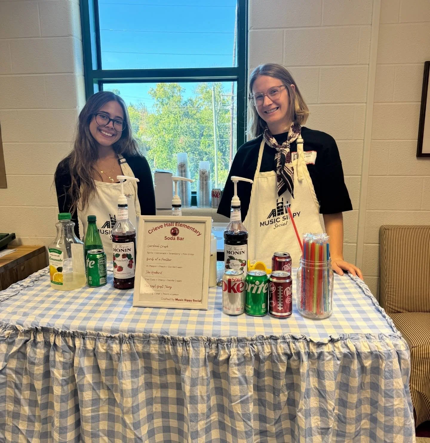 A little midweek pick-me-up for our AMAZING teachers and staff! ❤️🍪🥤

A HUGE Cardinal thank you to @musicsippysocial and @crumbl for teaming up with us to spread a little extra love at Crieve Hall today! Delicious drinks, sweet treats, and lots of 