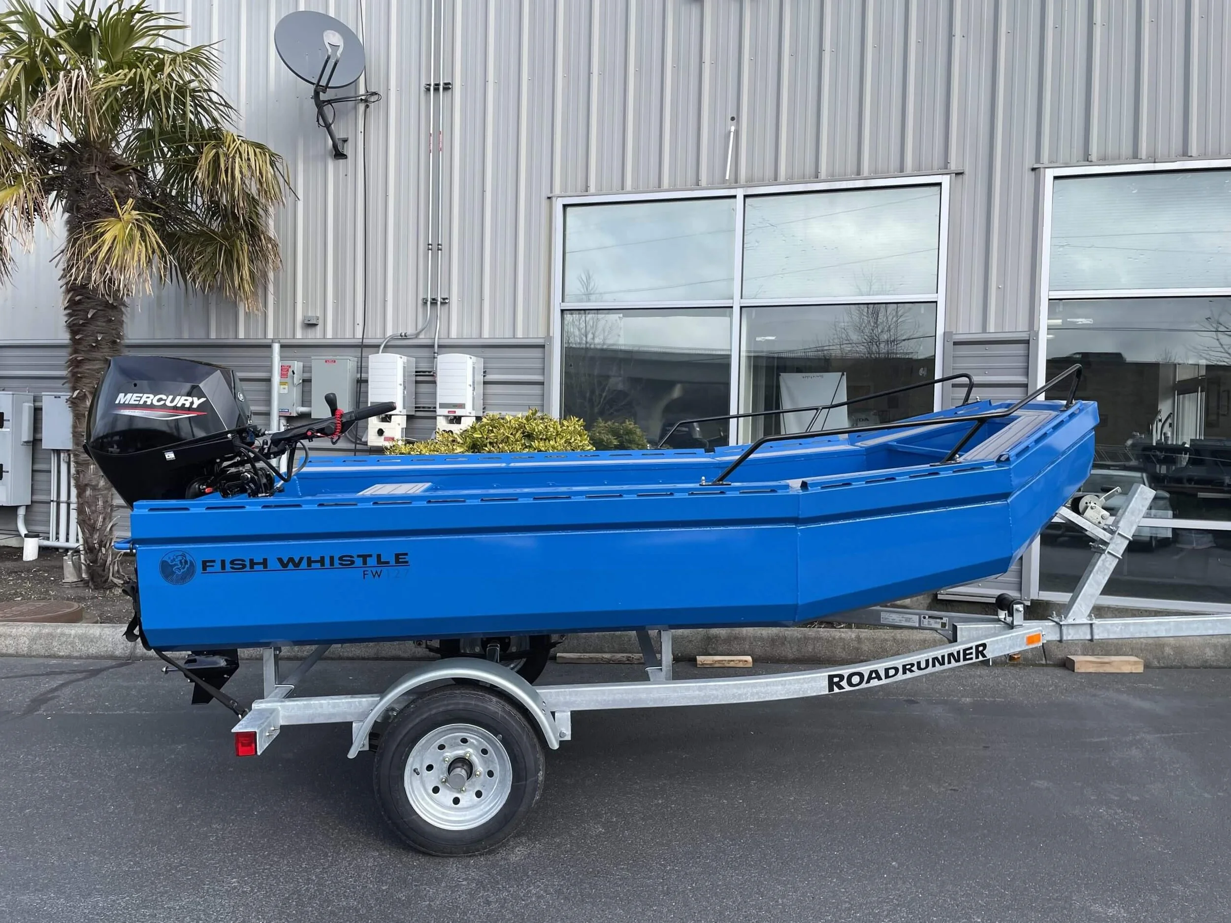 fw127 on trailer.jpg