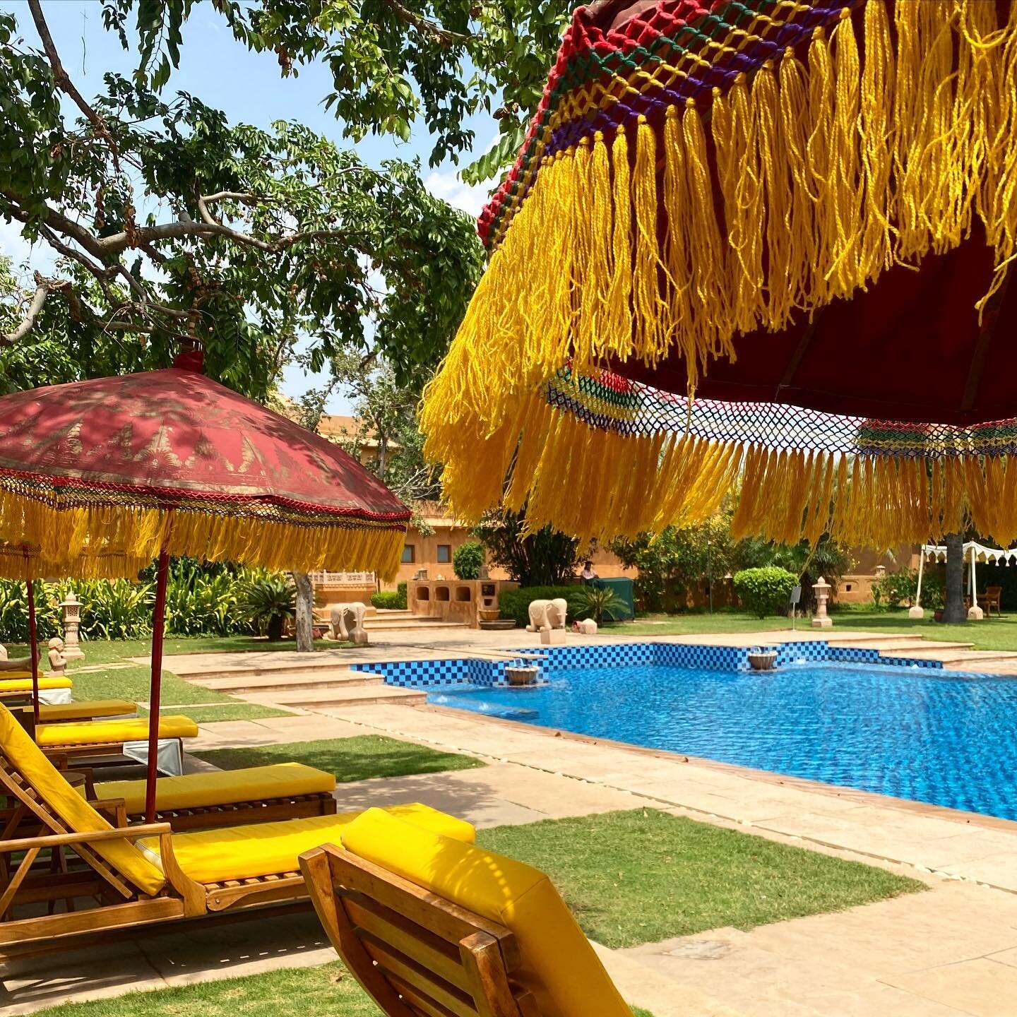 I love when a hotel blows me away. Welcome to the epic @theoberoirajvilas