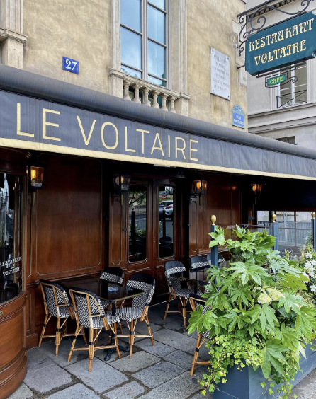 Le Voltaire
