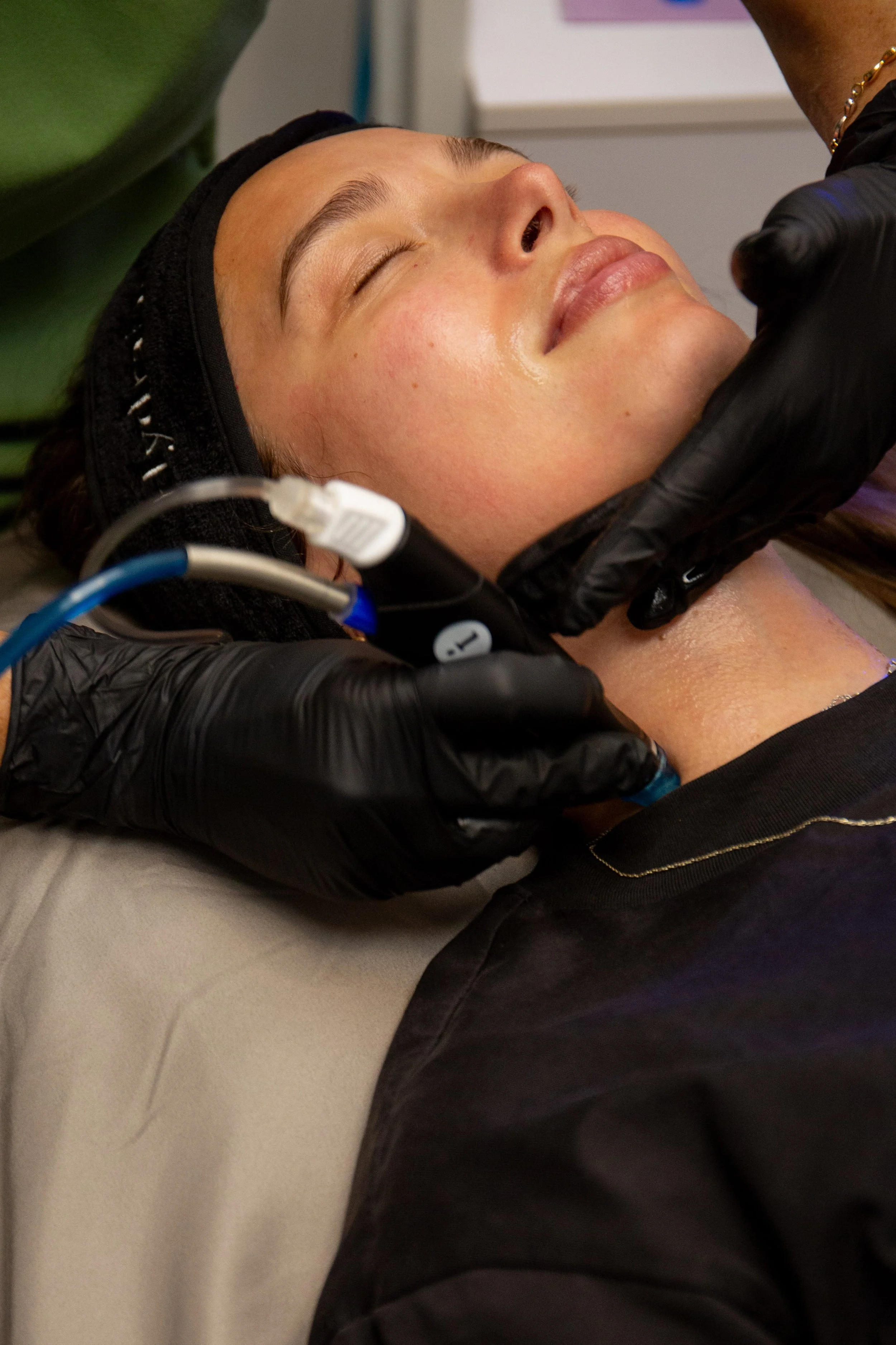 CUTIS-1009-min.jpg