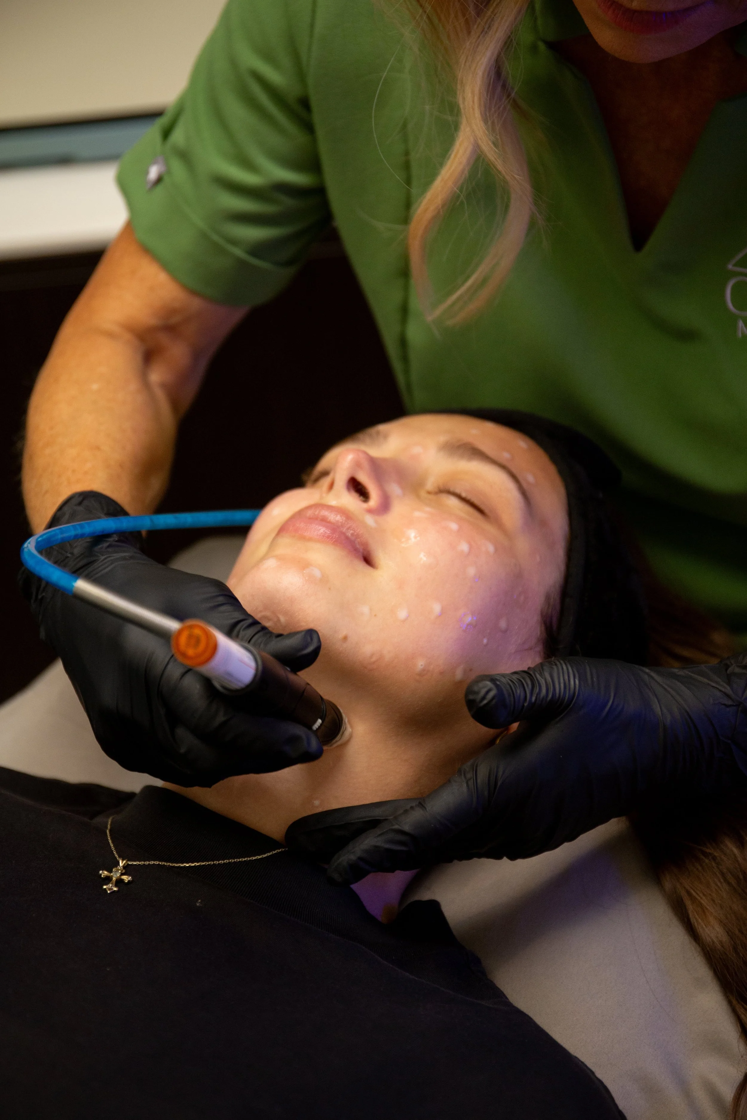 CUTIS-1100-min.jpg