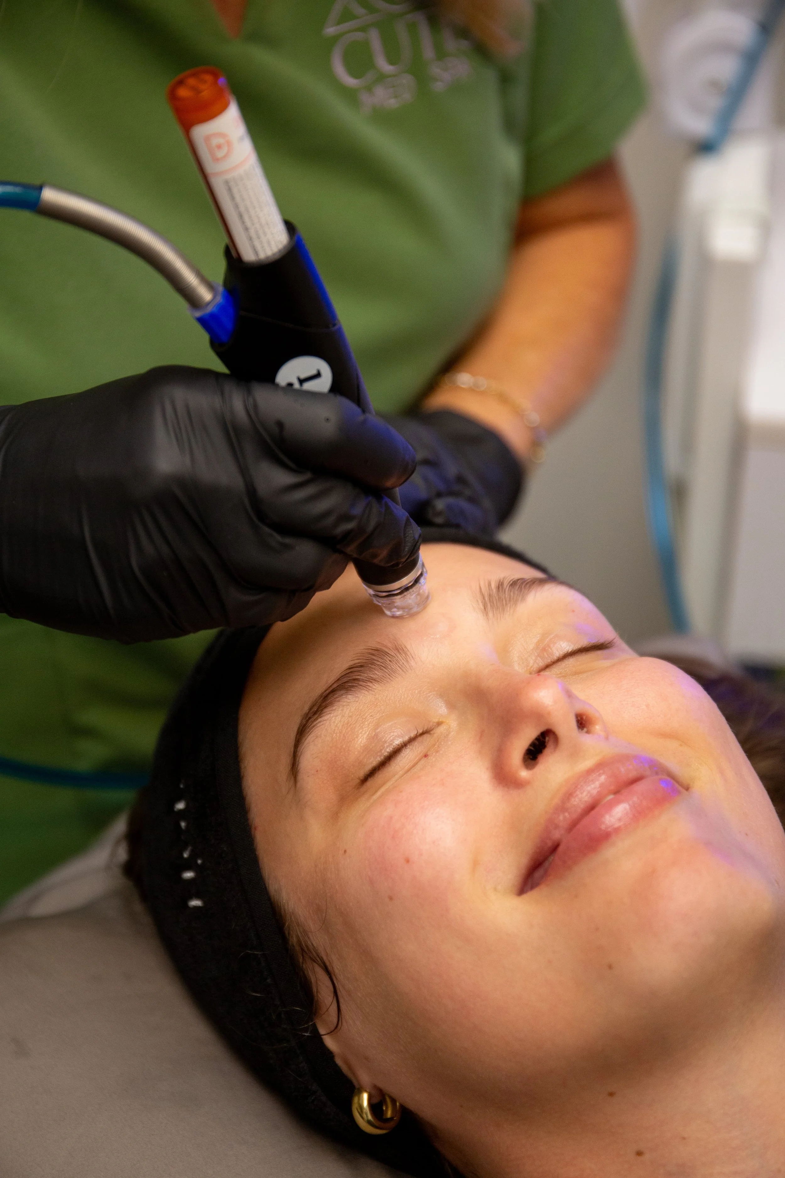 CUTIS-1068-min.jpg