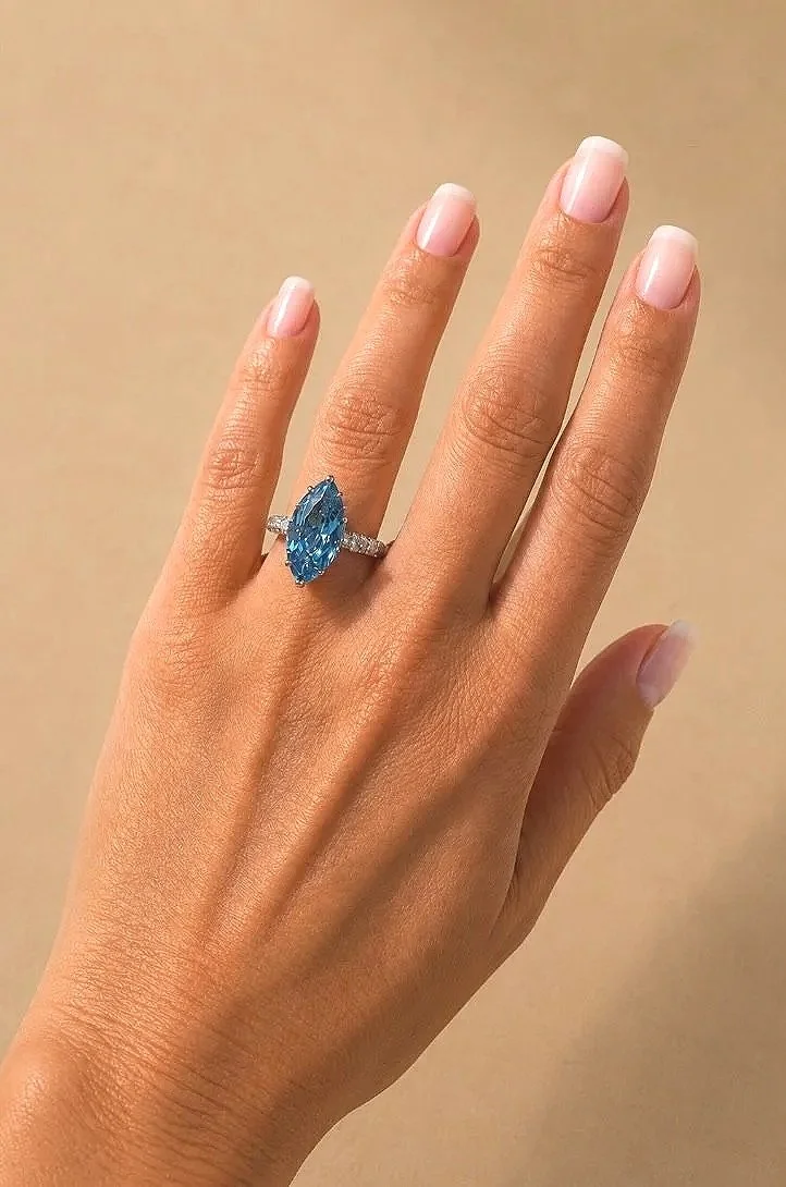 18K White Gold Diamond & Aquamarine Ring