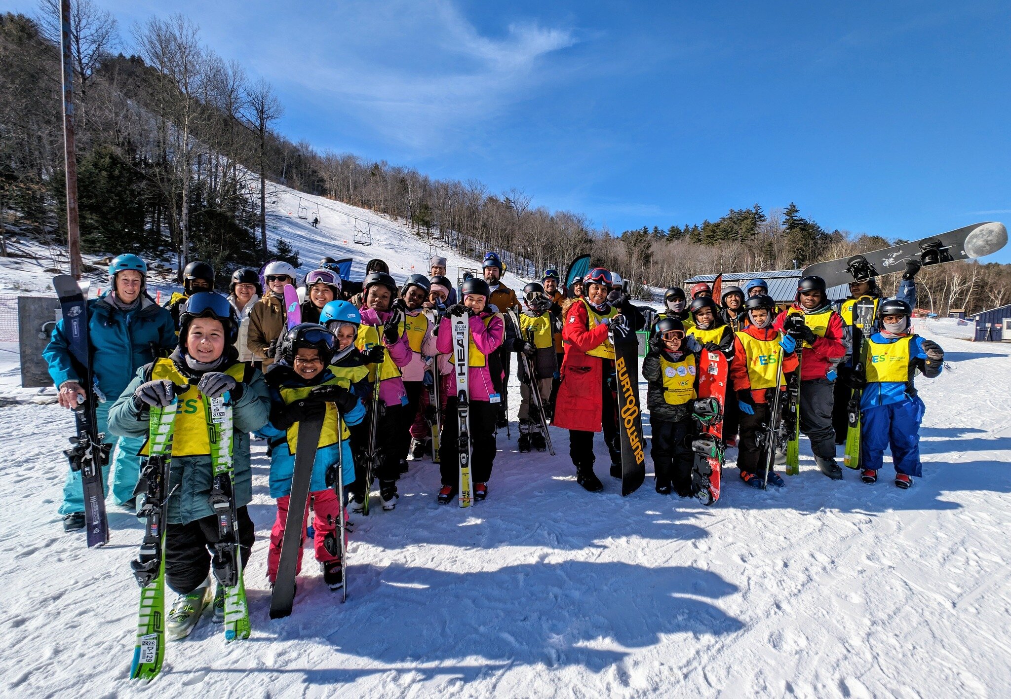 We loved hosting the @yeskidsboston group from Boston this week which brought over 100 kids &amp; teens to ski The Whale on Tuesday &amp; Wednesday! 🎉 We hooked up all participants and volunteers with free lift tickets, supporting YES's mission to e