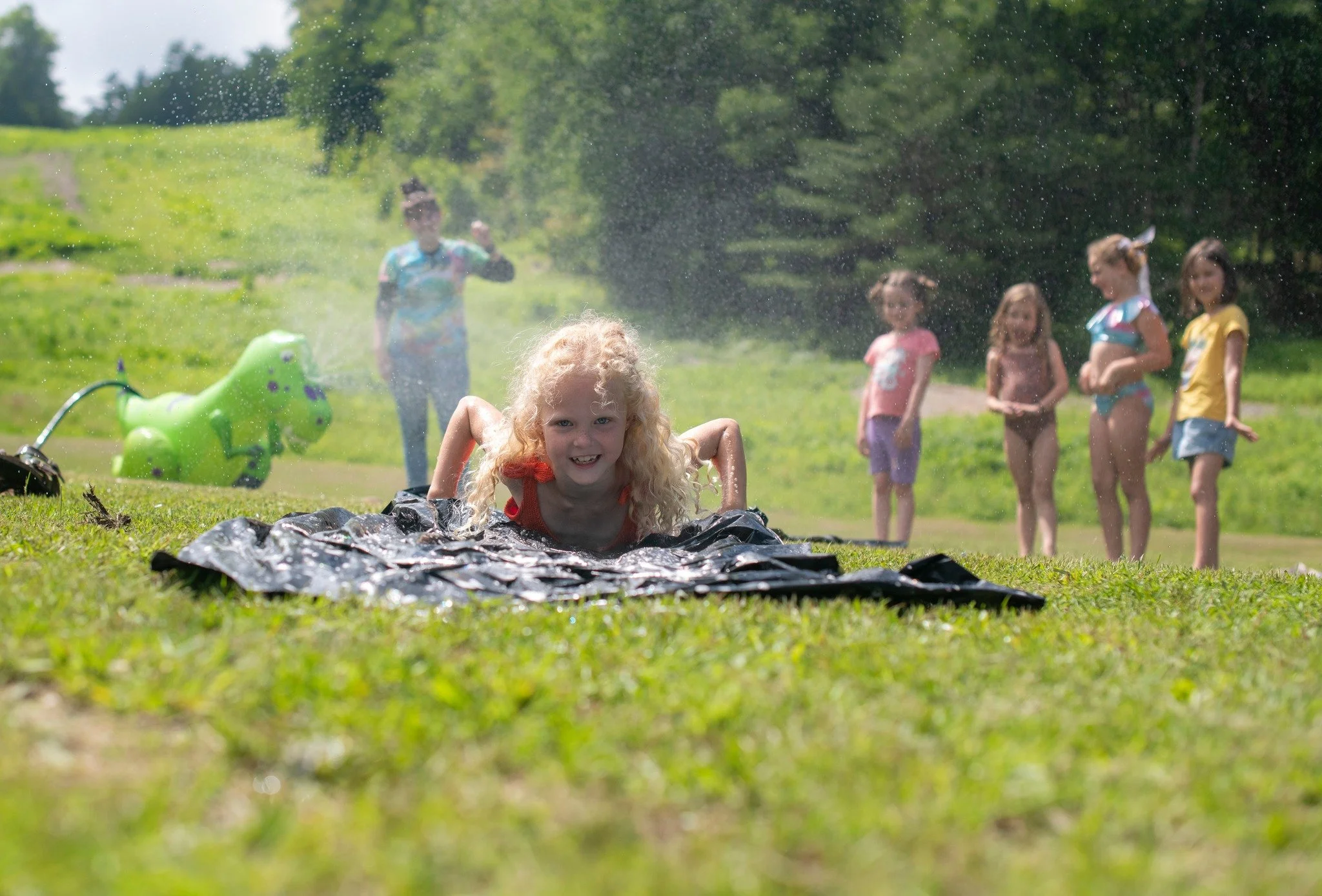 Chill vibes and thrilling slides! Nothing like a slip-and-slide to keep the summer heat at bay. Every day at Whale Camp is a new splash of fun!

📷: @katasasvari

#summercamp
