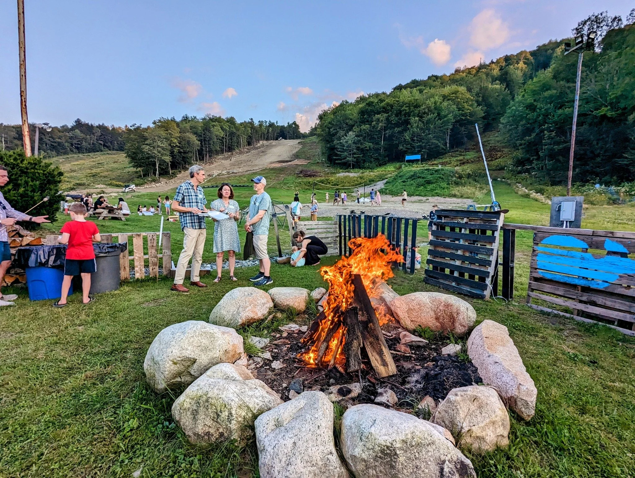 🎉 Announcing our Friday Family Night Live Music Lineup! 🎉

Get ready for an incredible summer of live music every Friday night starting at 5 PM. Here's our exciting lineup:

8/9: @chrispowersoffical
8/16: The Gully Boys 
8/23: @okkervilriver- Speci