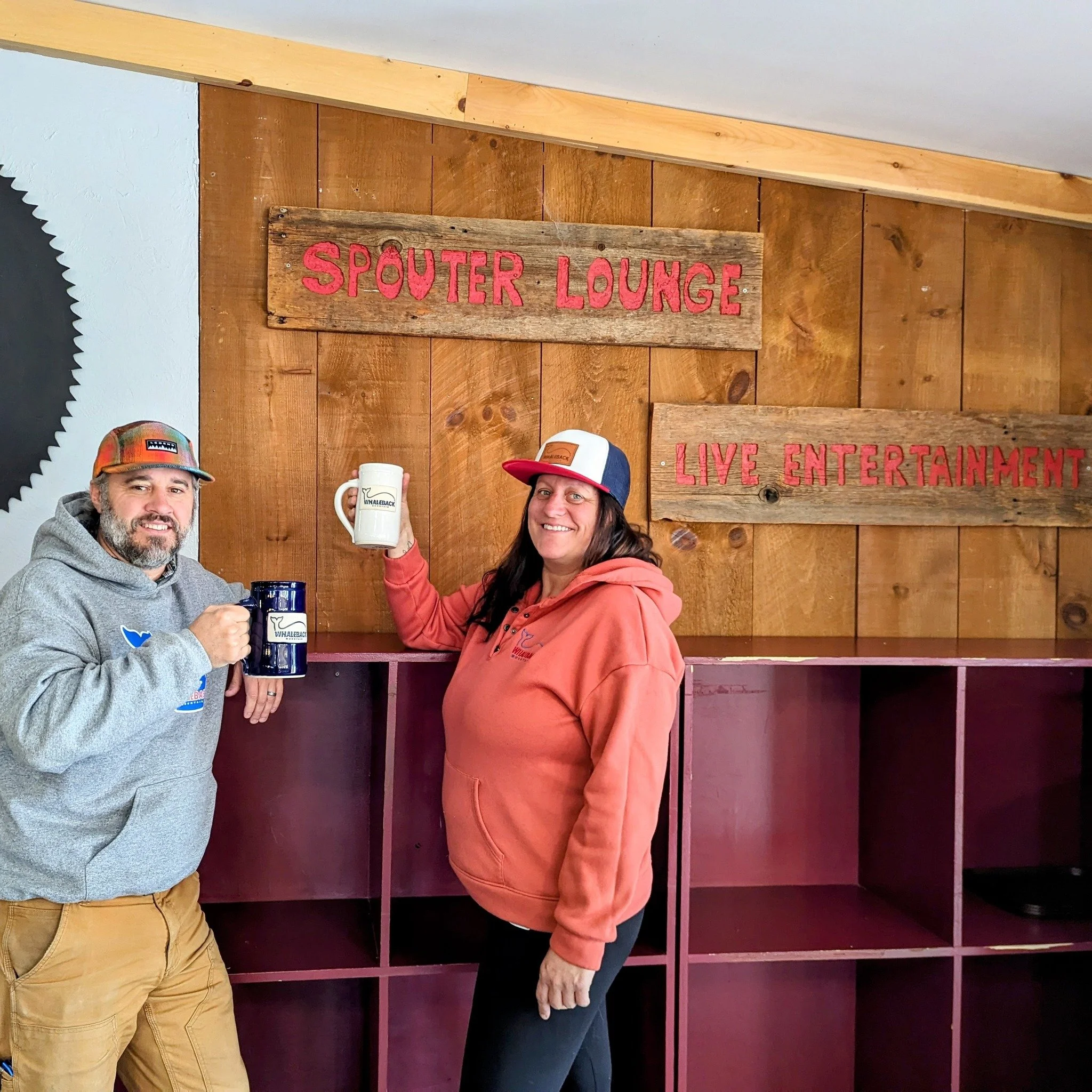 Join us tonight from 5 pm-close for live music by @chrispowersoffical , hot food, and cold beer at Friday Family Night!

#fridaynight #familytime