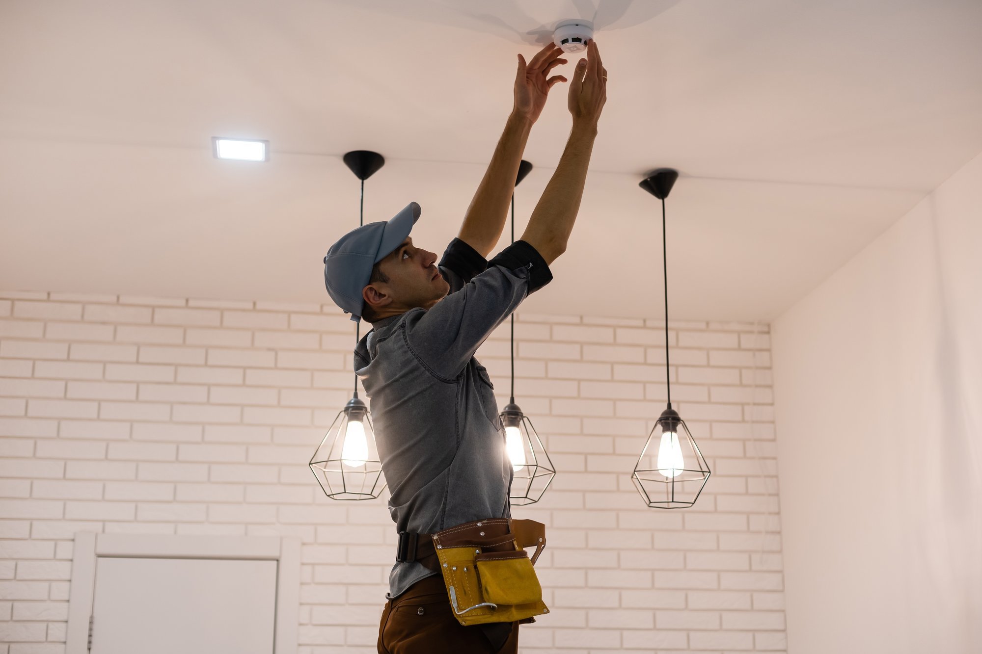 How to Wire a Smoke Detector: 8 Steps to Follow