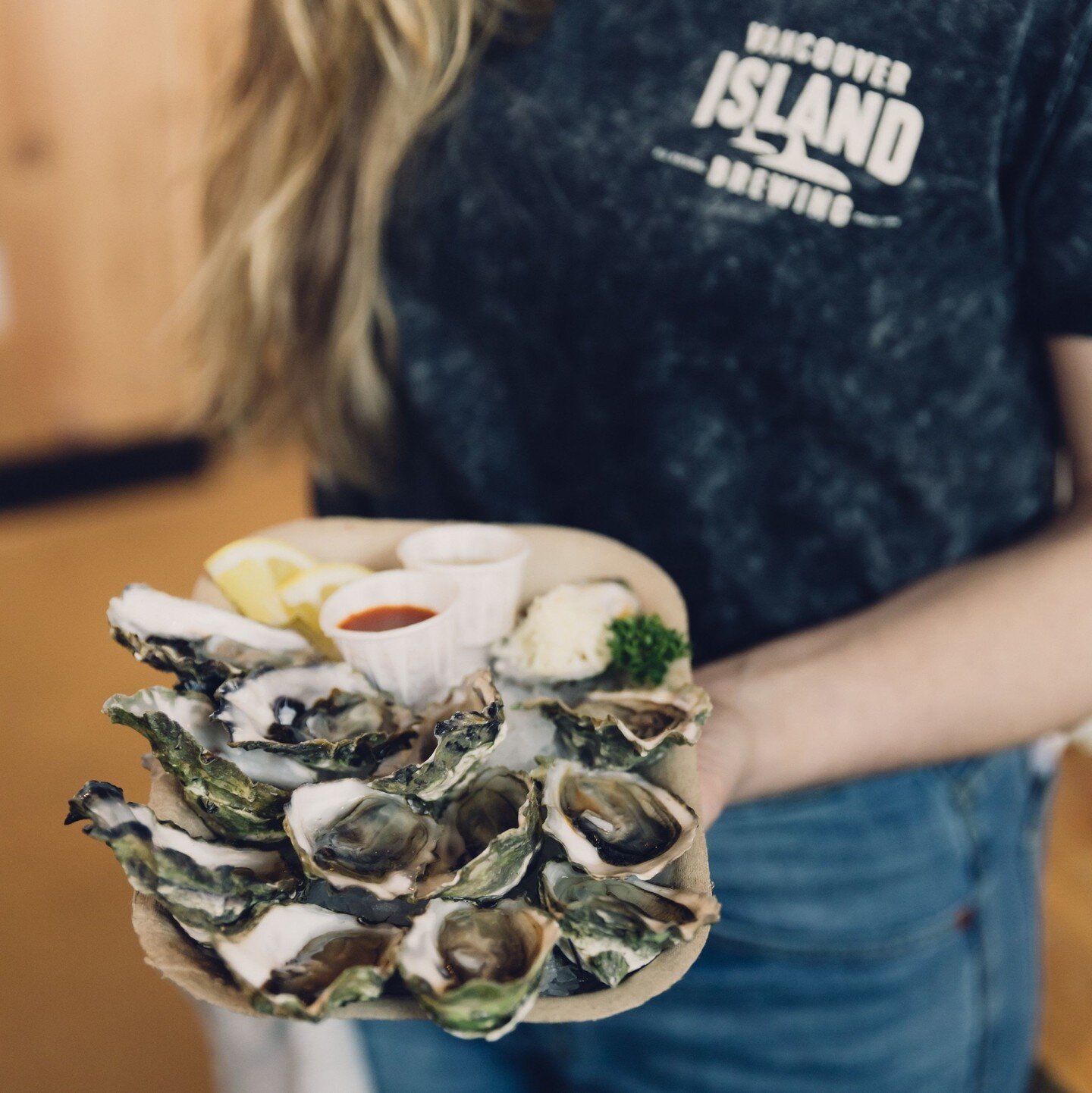 Oysters?  West Coast Trail IPA?  Tonight?⁠
🦪🌲🍻⁠
⁠
Tonight's the night for A Toast to the Coast! ⁠
Grab a pint of the new West Coast Trail IPA, enjoy some fresh @WanderingMollusk oysters, and take in the scenic views of @Ryantidman 's coastal photo