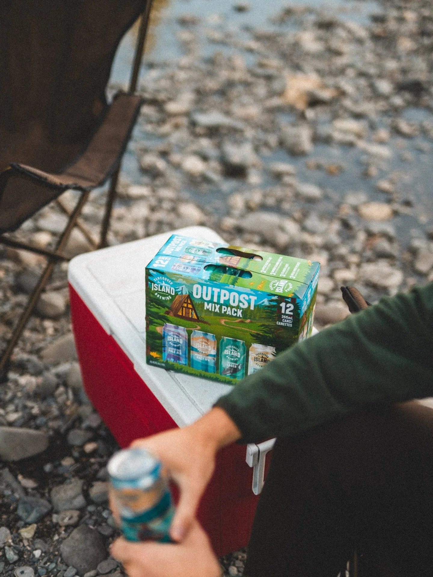 From hazy coastlines to alpine peaks&mdash;taste the island in every sip. 

The Outpost Mix Pack brings together four West Coast favourites: Mystic Haze Pale Ale, Islander Lager, Broken Islands IPA, and new to the lineup, our crisp Break Point Pilsne
