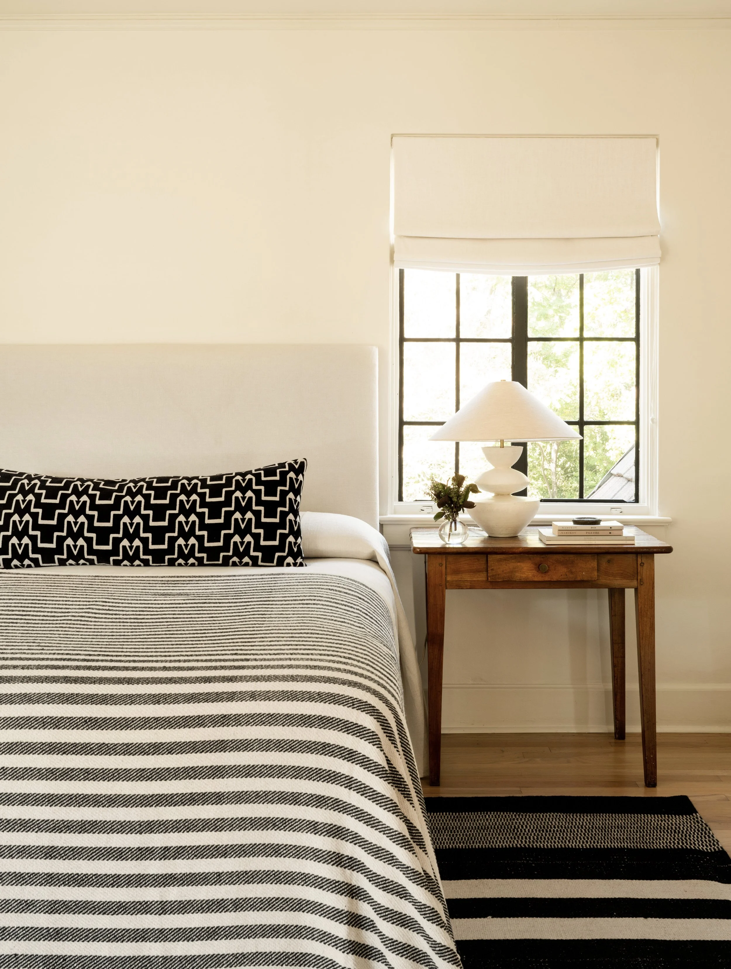 Still_Johnson_Overlook_Bedroom.jpg
