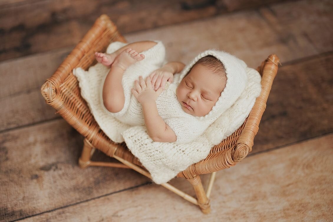 Baby Shaurya is so cute.🥰

#newbornphotography #dallasnewbornphotographer #newborn #baby #newbornposing #newbornprops #newbornphotography #dfwnewborn #dfwnewbornphotographer