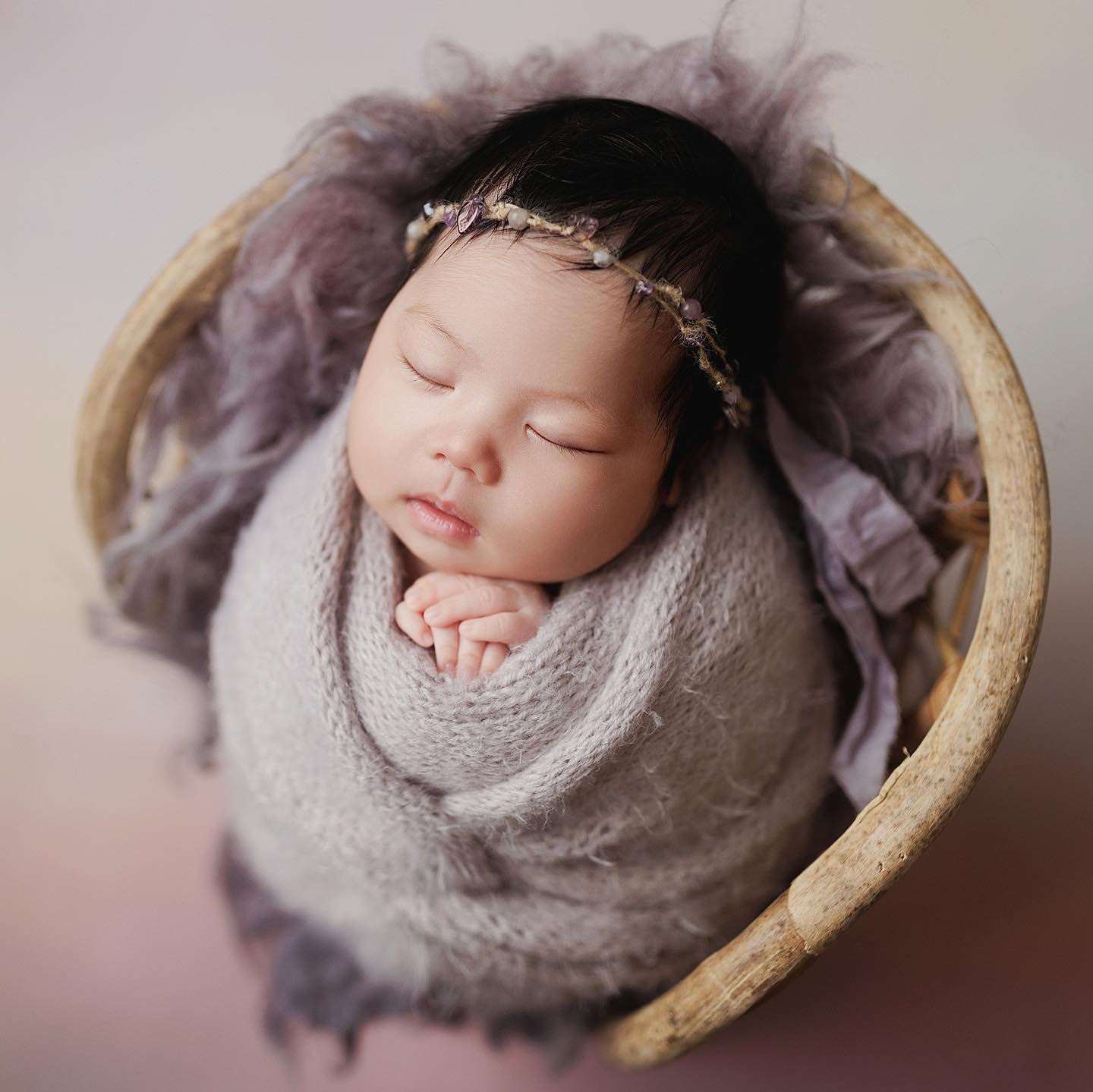 One month newborn baby session！Mom requested purple so here we are!

#frisconewbornphotographer
#planonewbornphotographer
#dallasnewbornphotographer #mckinneyphotographer
#lewisvillenewbornphotographer #newbornphotography
#newbornposing
#fortworthnew