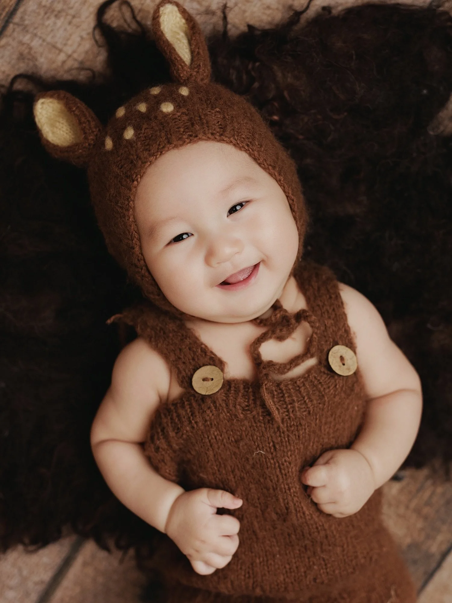 100 days of sweetness 🤎🦌

Those bright little eyes, tiny hands, and the sweetest baby deer &mdash; such a precious way to celebrate this special milestone.

100 days may go by in the blink of an eye, but these tiny details are worth remembering for