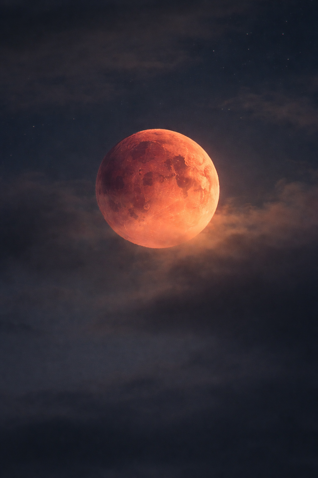 Totale maansverduistering 2 en 3 maart 2026, de betekenis van de Bloedmaan voor jouw leven