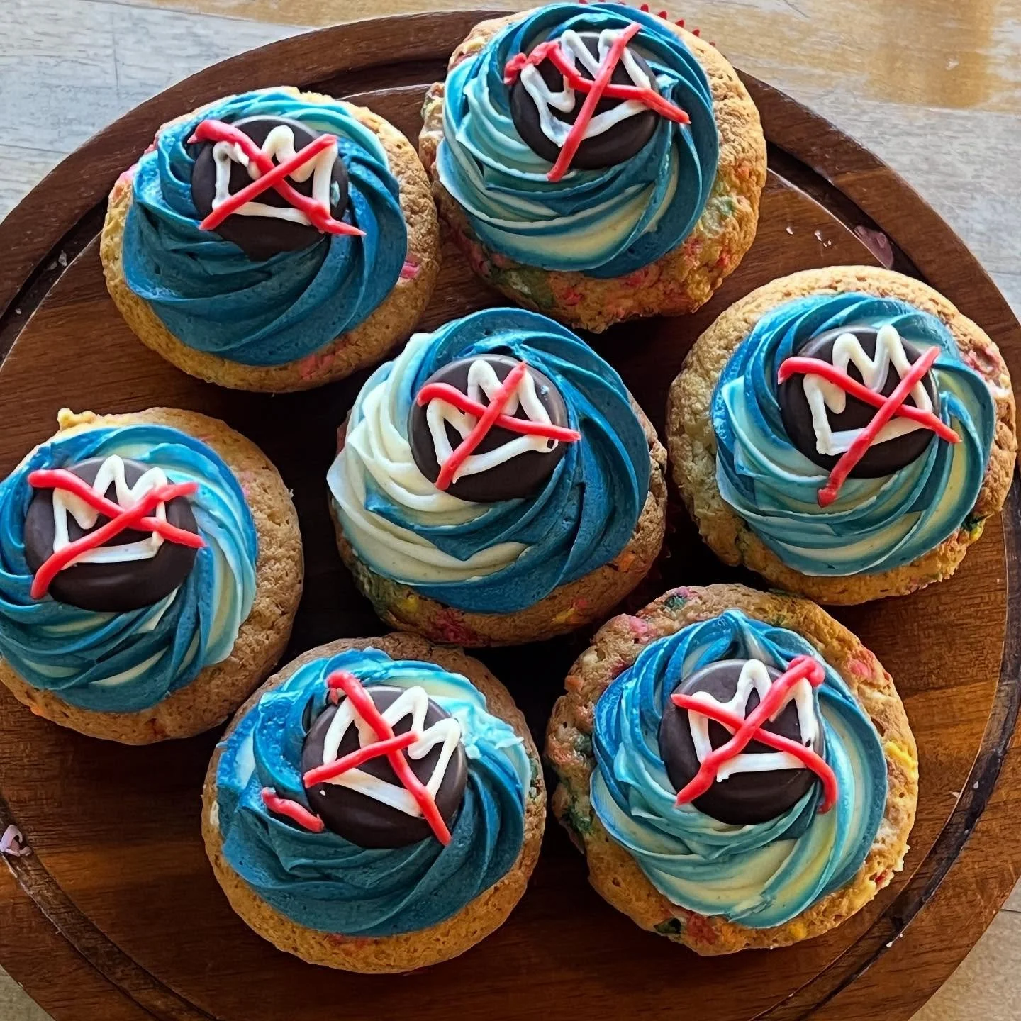 No Kings. I’m cool with Queens 🩷❤️🧡💛💚💙🤎🖤 #nokings