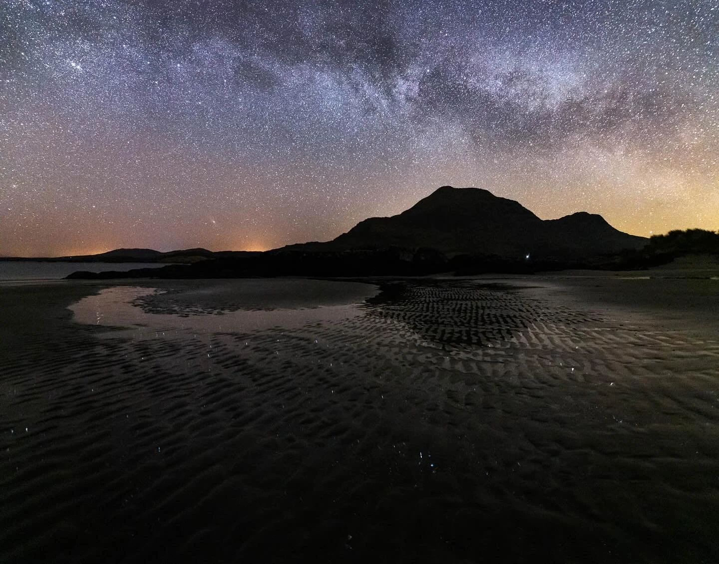 The Milkyway over Mweelrea from Glassilaun beach. I loved the wet ripple patterns on the beach with the stars reflecting in parts of it. Taken a few years ago with @aisjanephoto and @josh_mathyuz waiting for the aurora. Which eventually show close to
