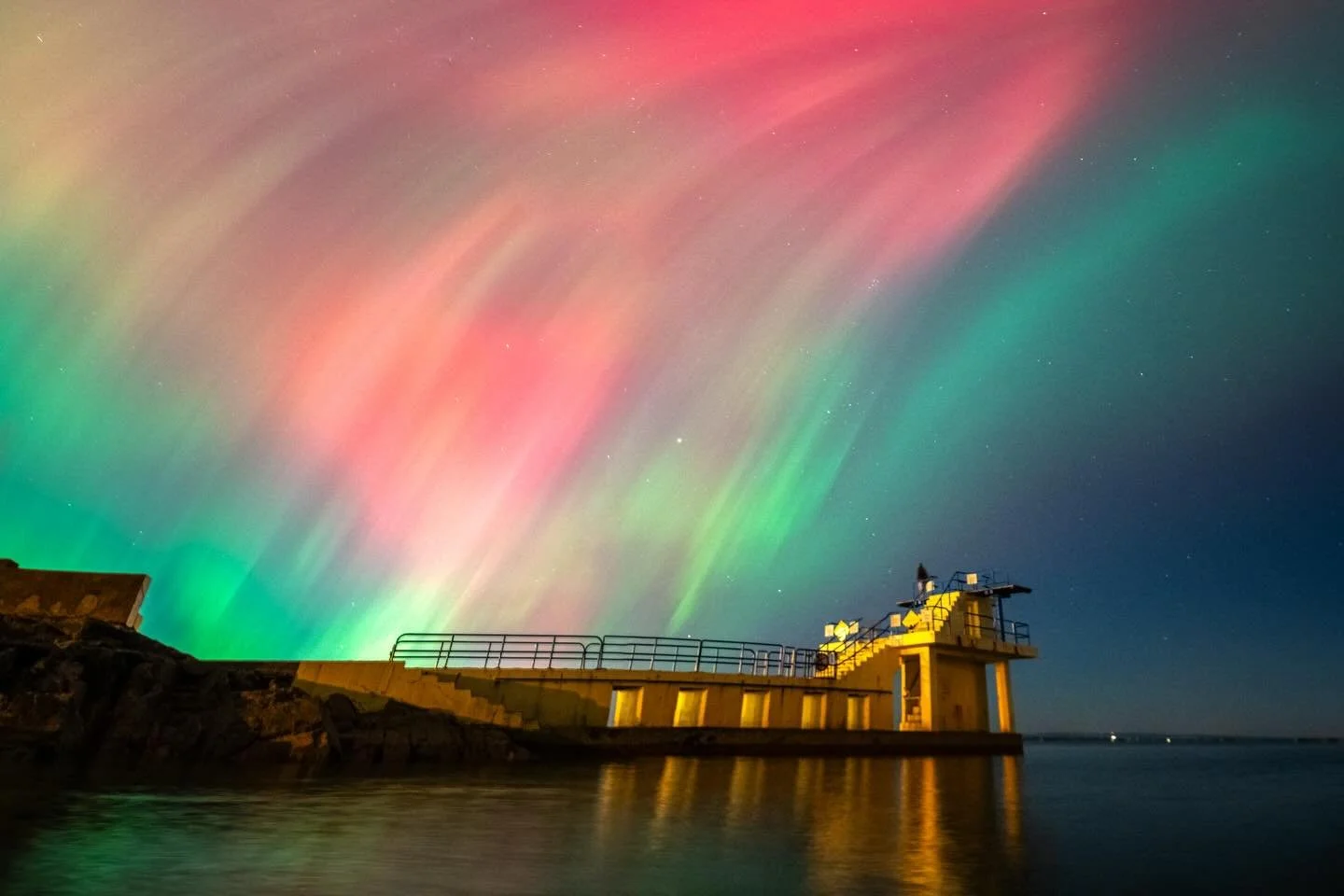 Almost 2 years since that magical night in May. It&rsquo;s been quite enough lately since a great night in January. Fingers crossed we get more of these in future #galway #ireland #northernlights
