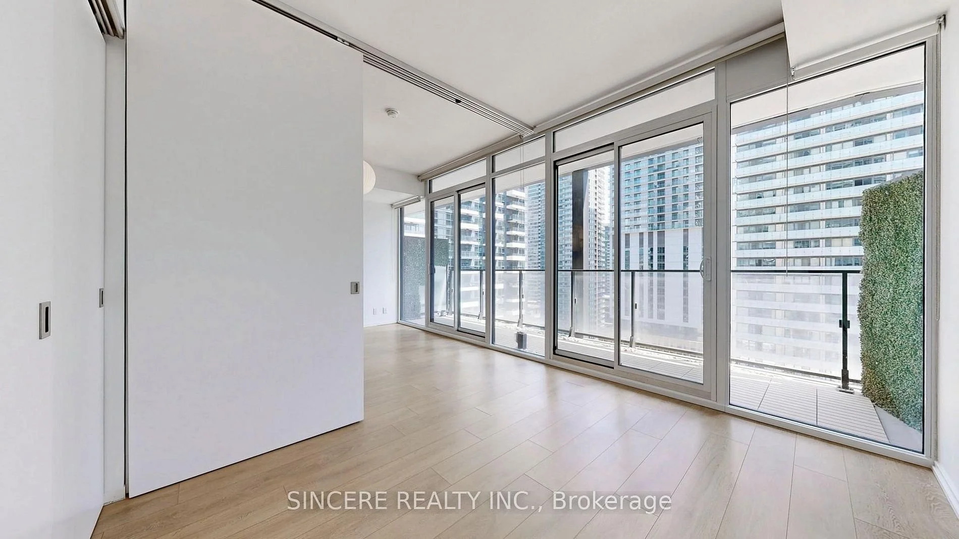 125 Peter St 1811 C12470307_14.jpg