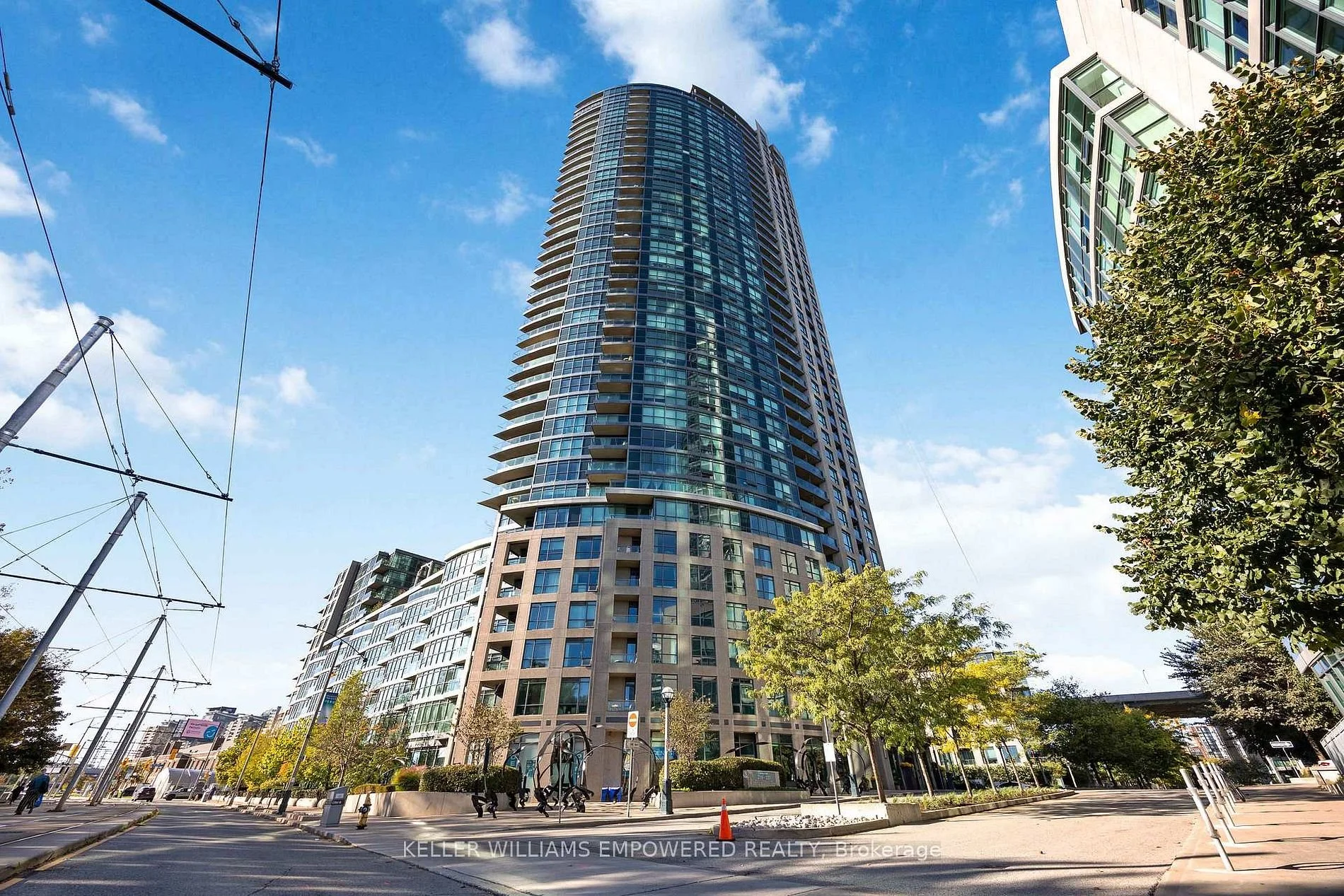 219 Fort York Blvd 2511 C12897152_2.jpg