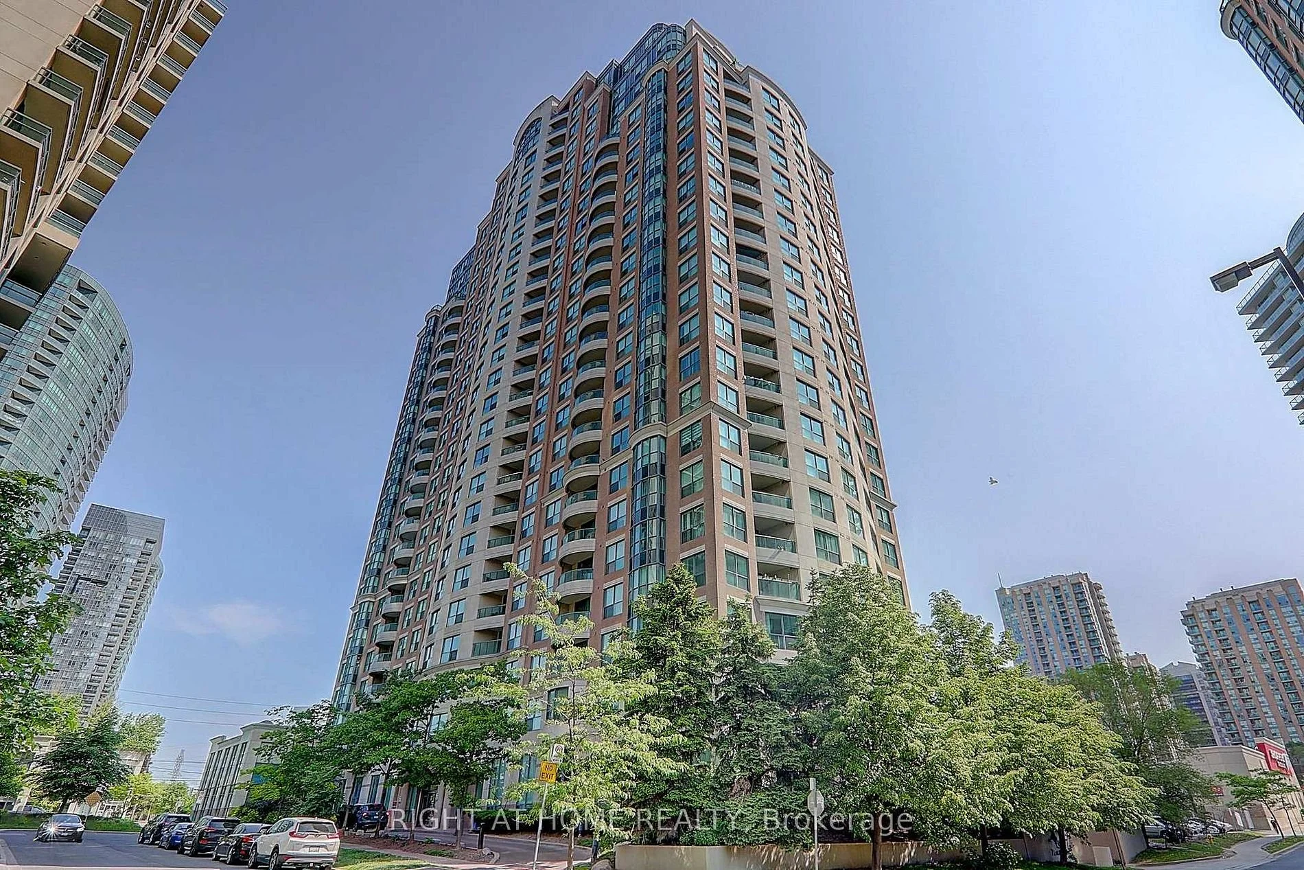 7 Lorraine Dr 301 C12779680_4.jpg