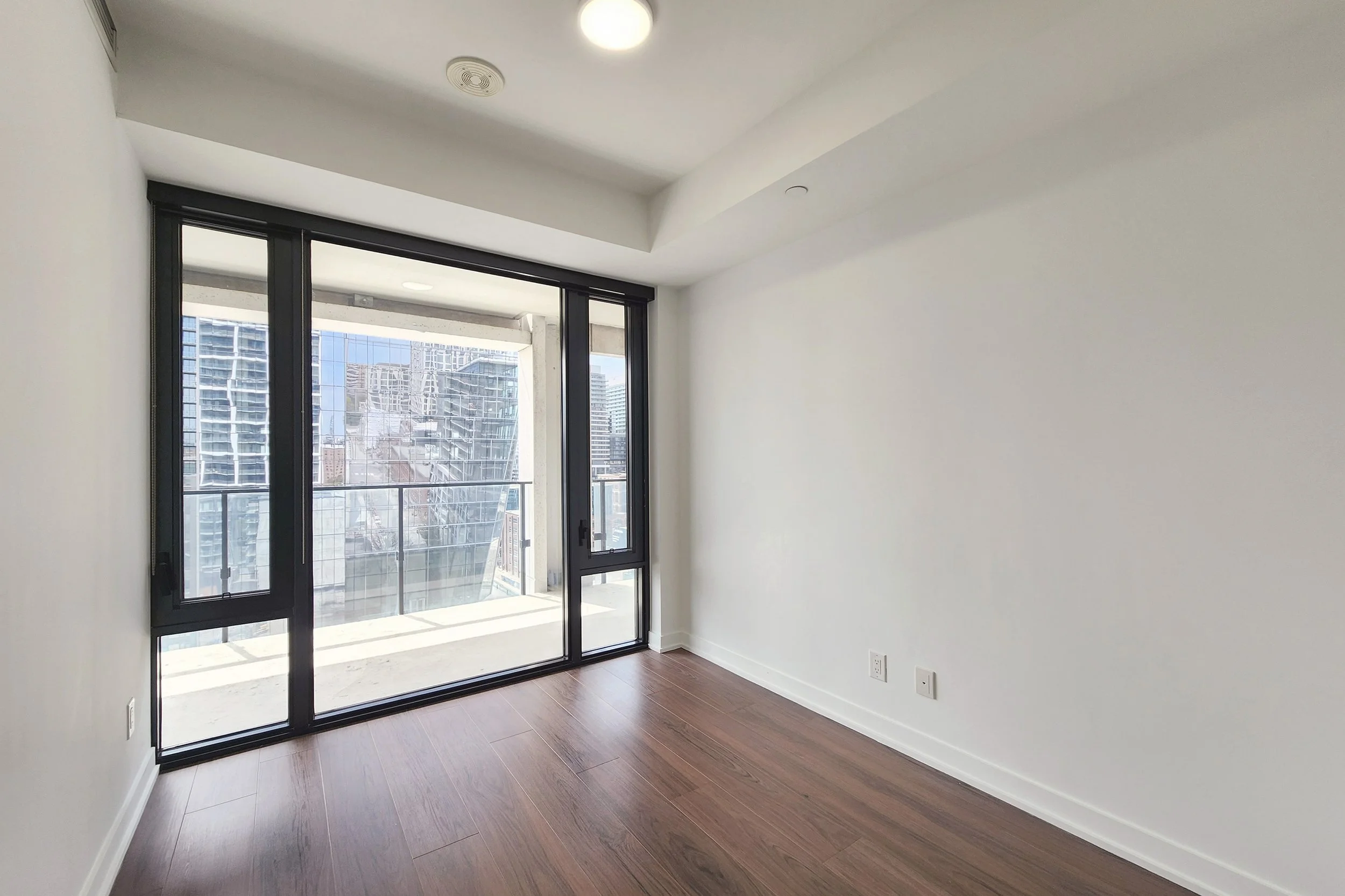09 55 Ontario St 1208.jpg
