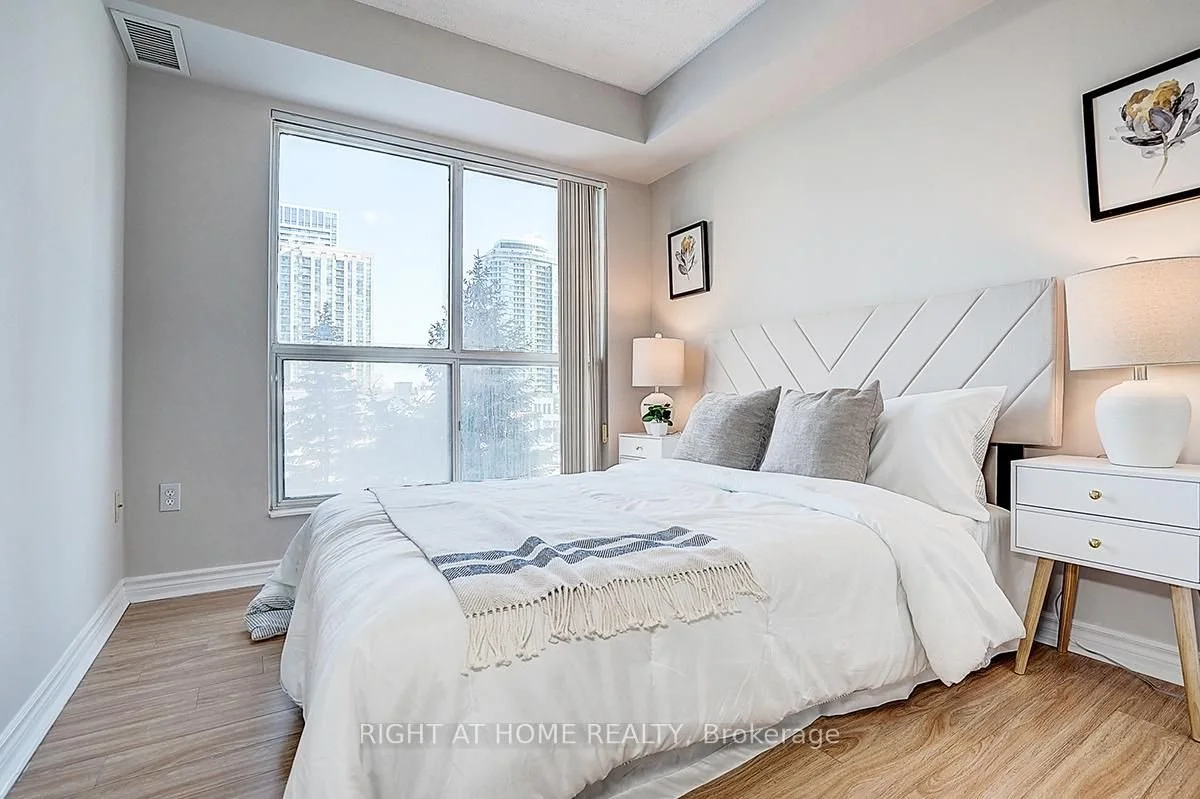 7 Lorraine Dr 301 C12779680_43.jpg