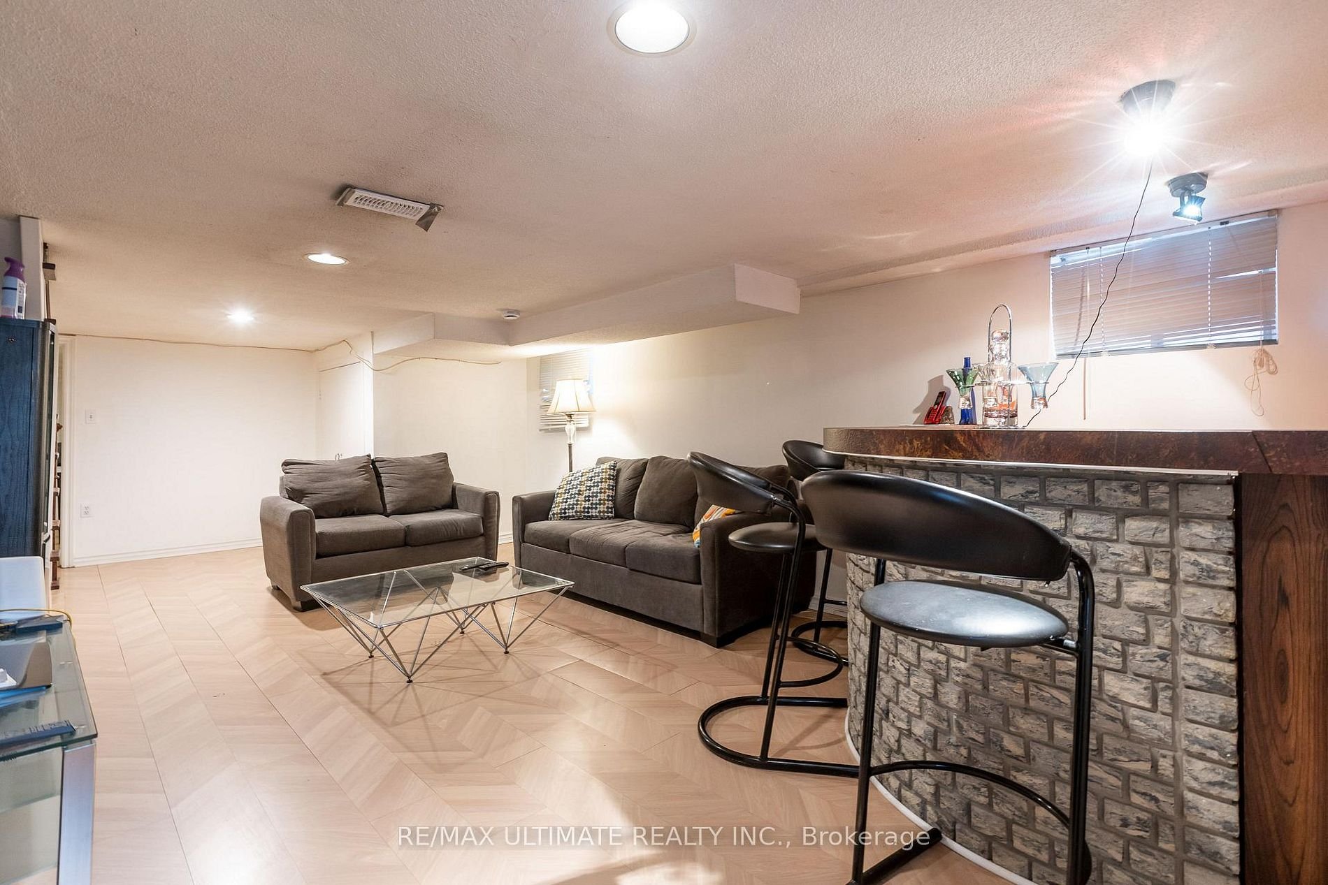 116 Ascot Ave W12945876_28.jpg