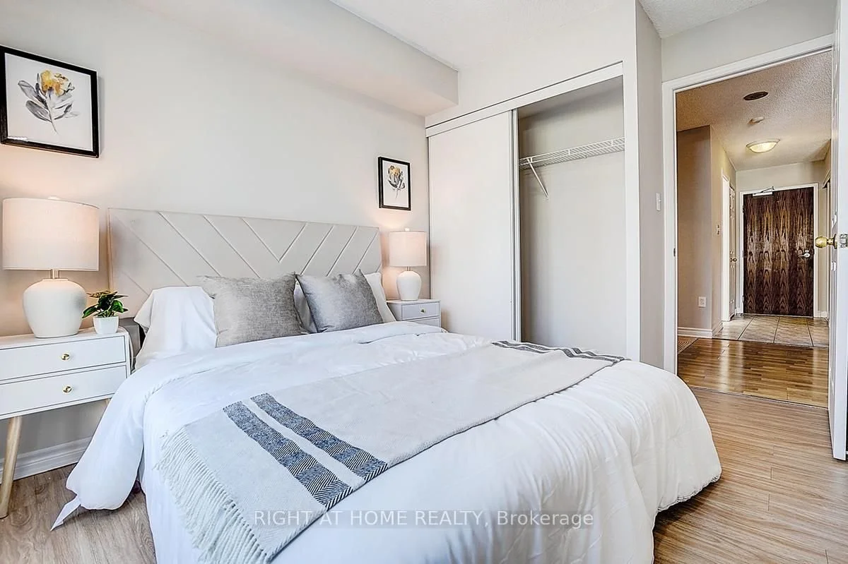 7 Lorraine Dr 301 C12779680_44.jpg