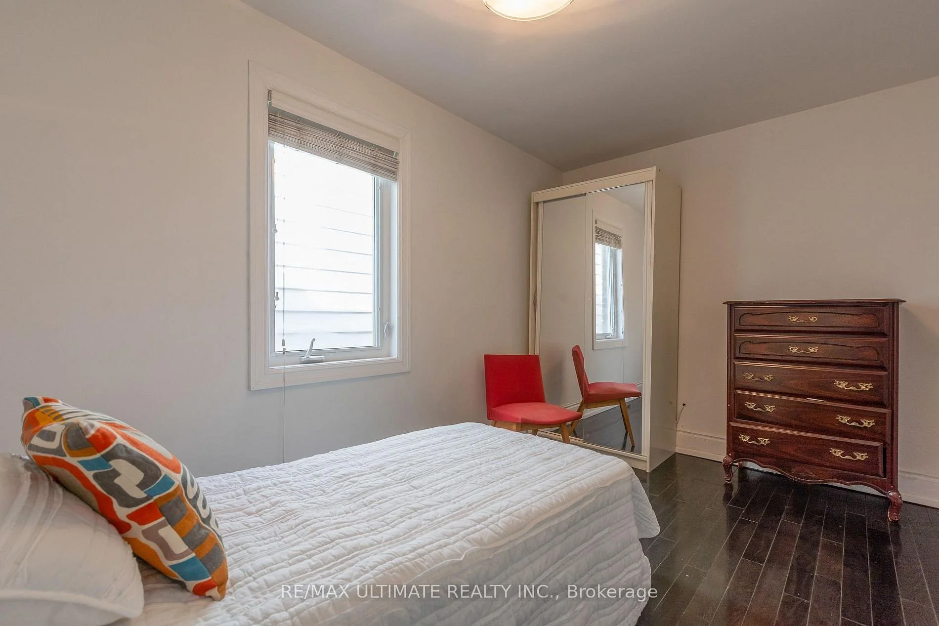 116 Ascot Ave W12945876_22.jpg