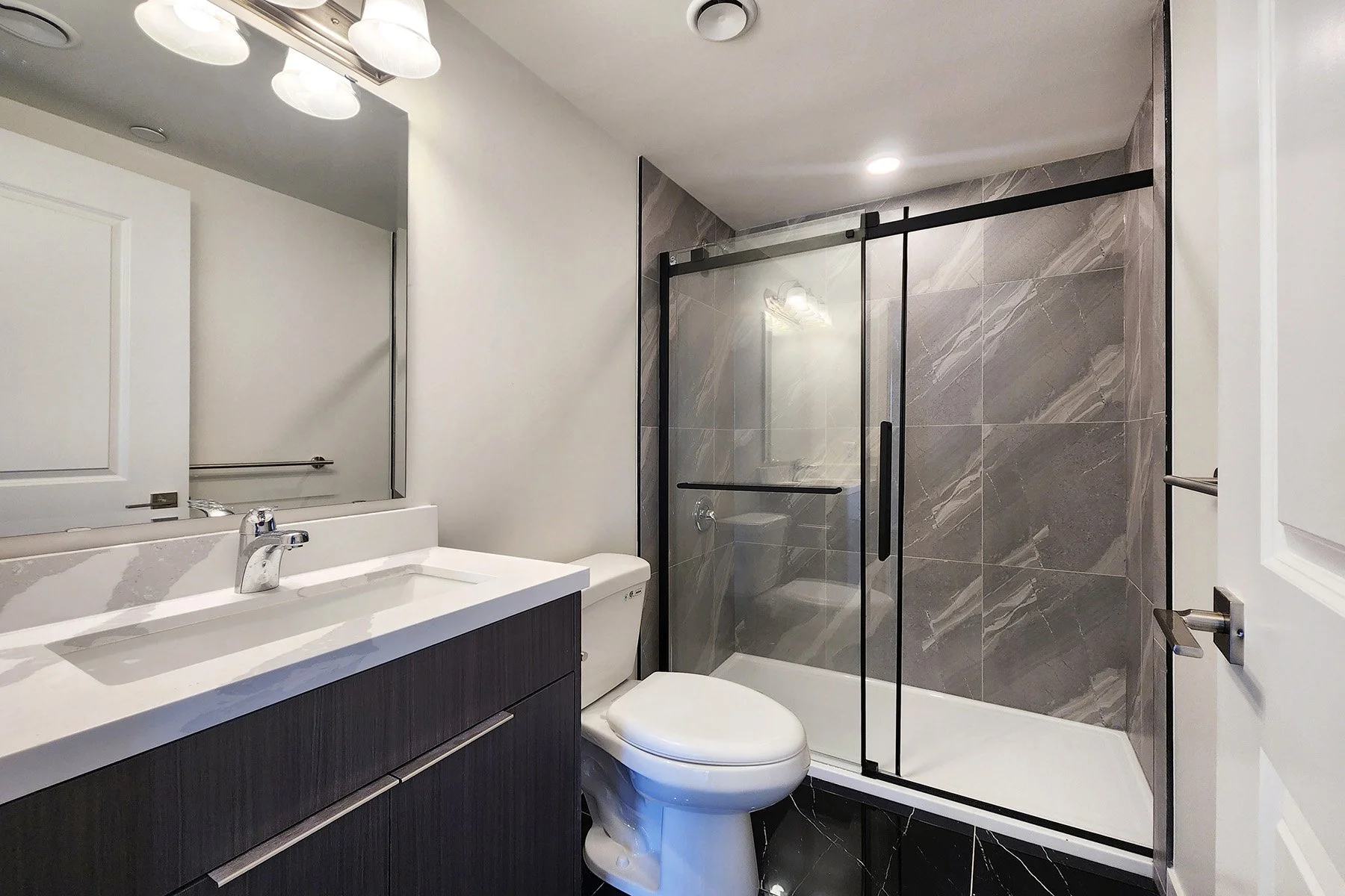 MLS13-2825Jane604-PrimaryEnsuite.jpg