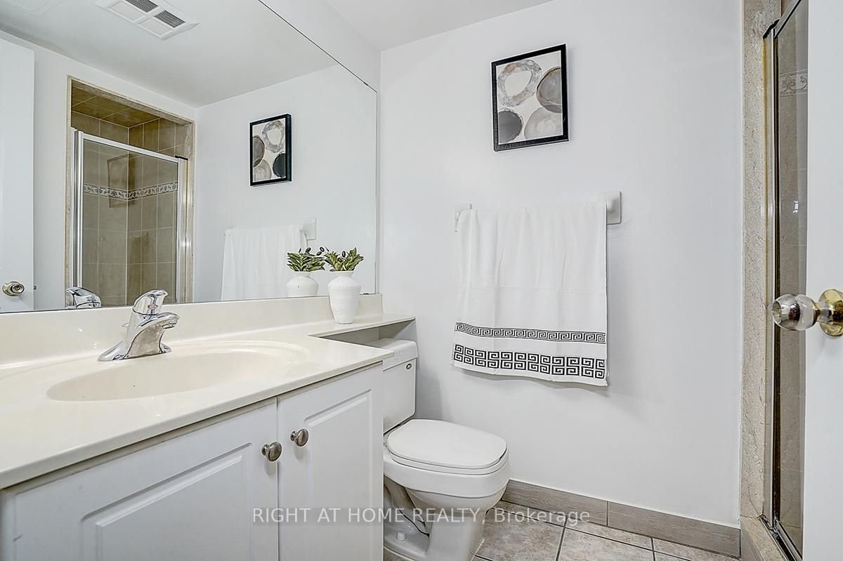 7 Lorraine Dr 301 C12779680_45.jpg