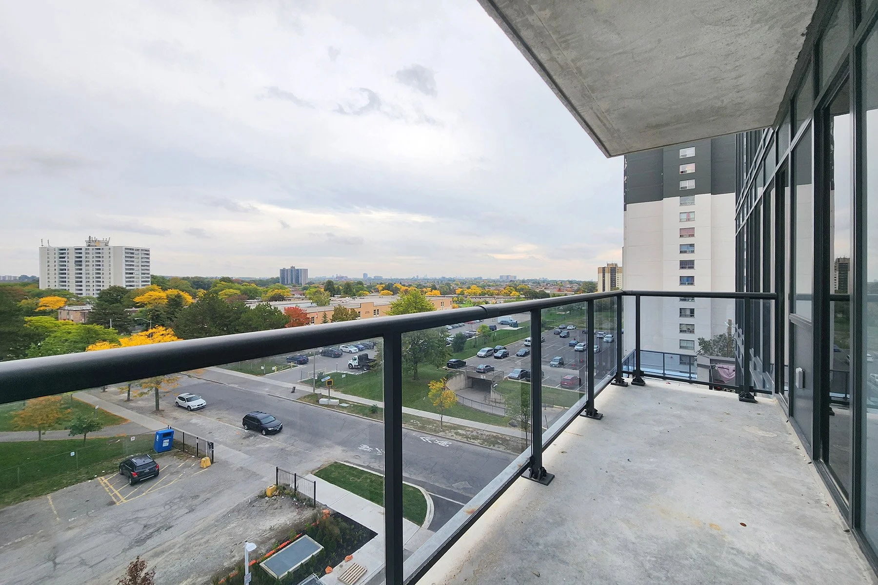 MLS20-2825Jane604-SecondBalcony.jpg