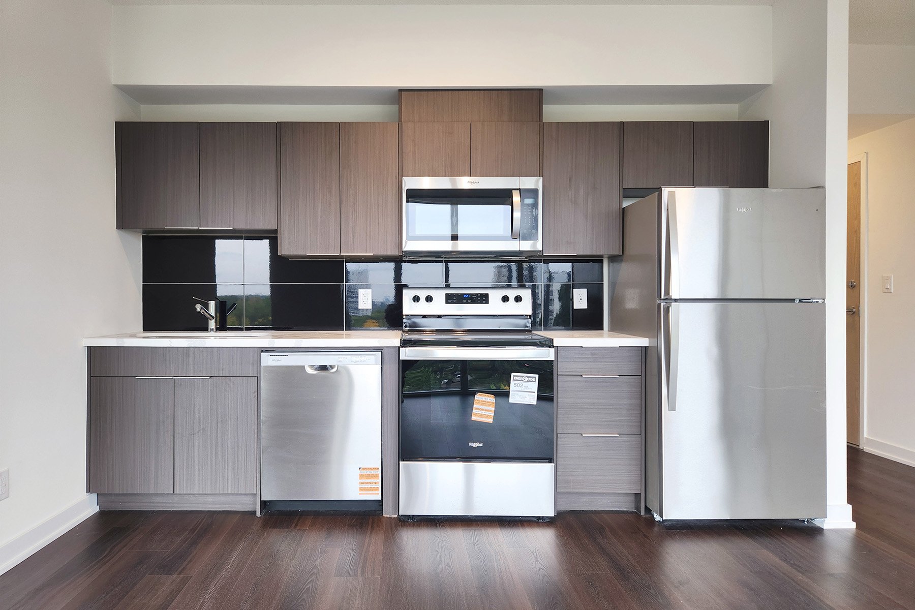 MLS07-2825Jane604-Kitchen.jpg