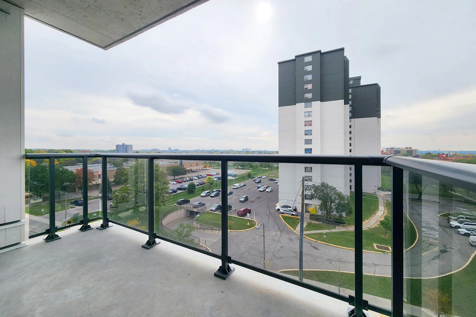 MLS16-2825Jane604-PrimaryBalcony.jpg