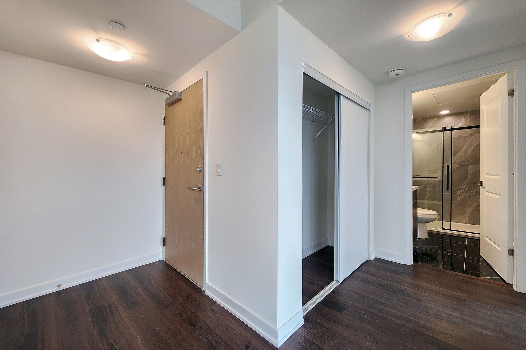 MLS03-2825Jane604-FrontDoorCloset.jpg
