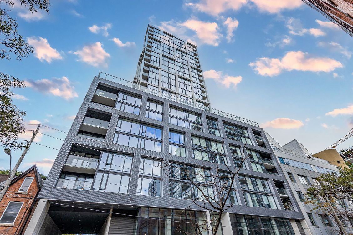 21 55 Ontario St 1208.jpg