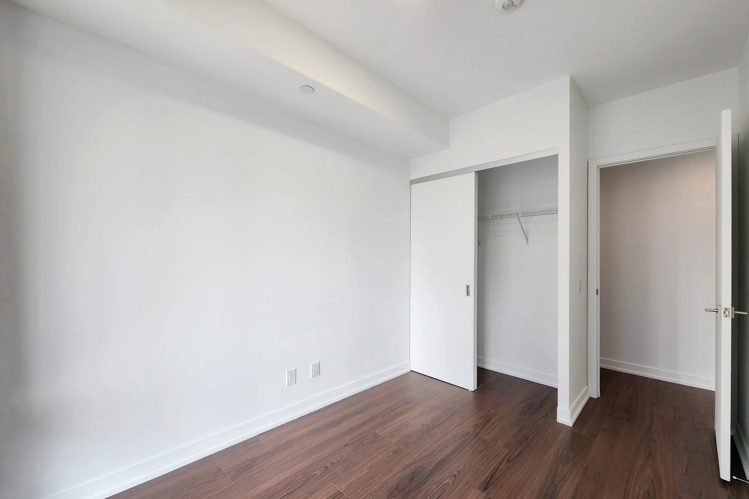 10 55 Ontario St 1208.jpg