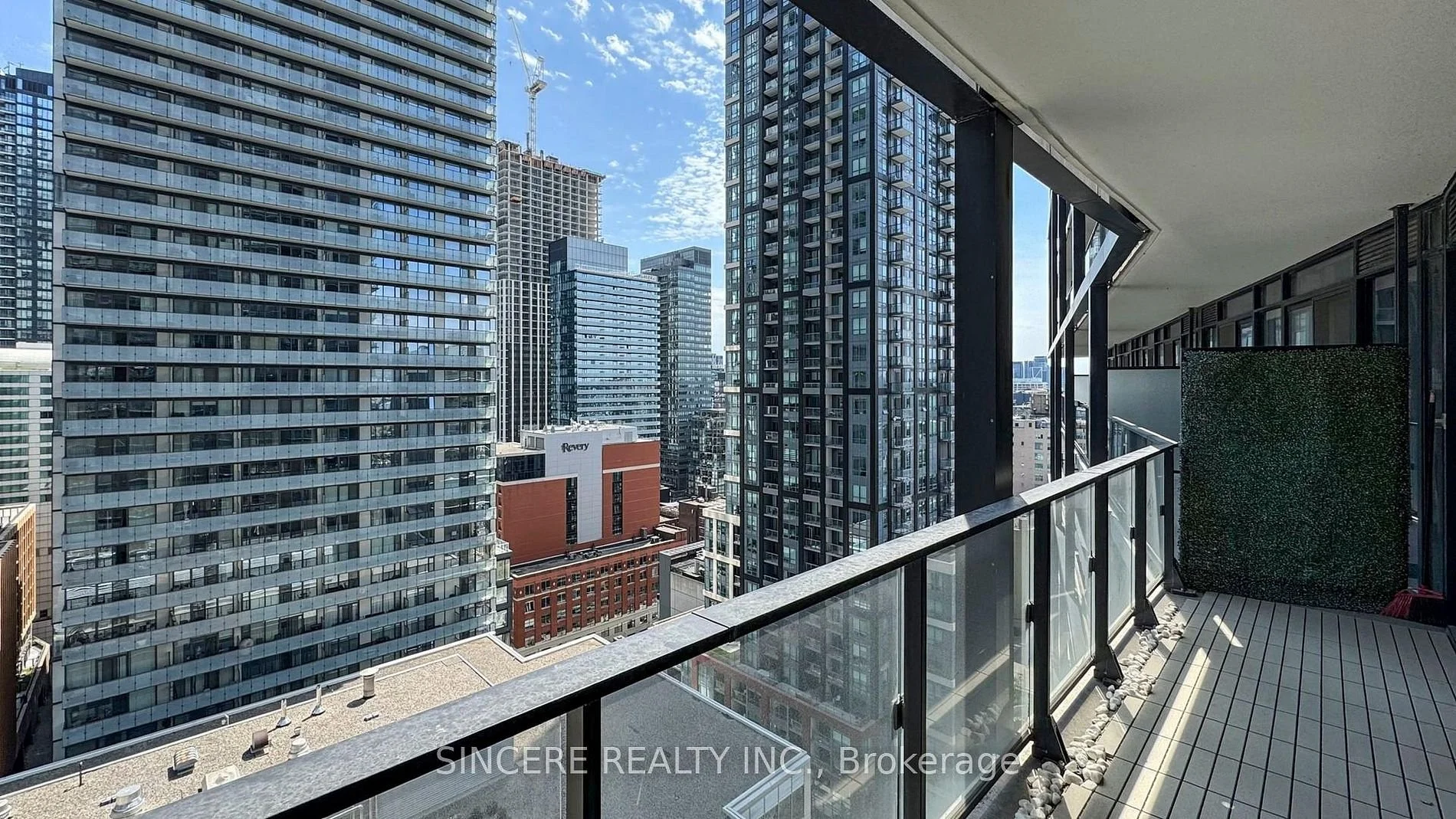 125 Peter St 1811 C12470307_22.jpg