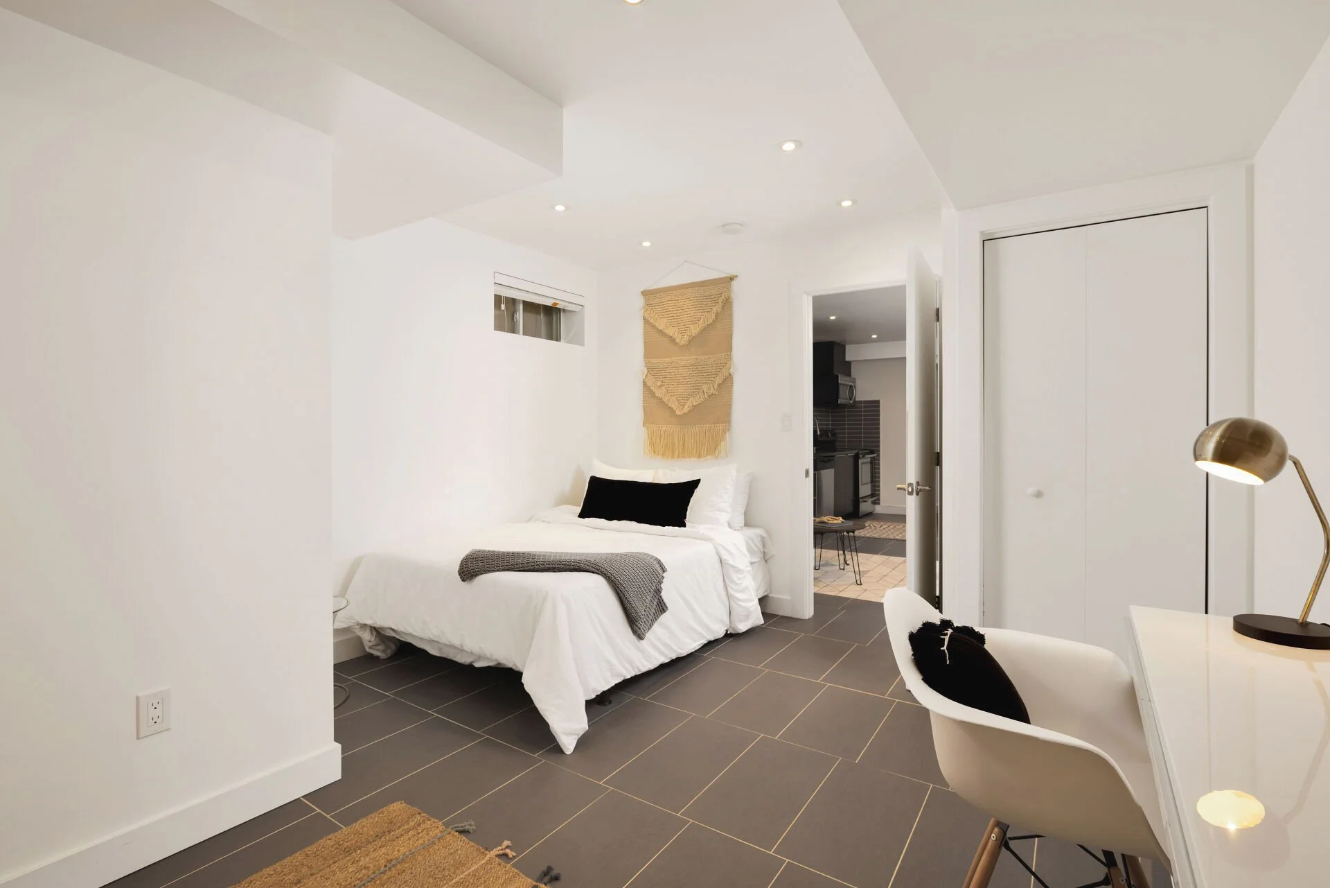 09 135 Prescott Ave Lower.jpg