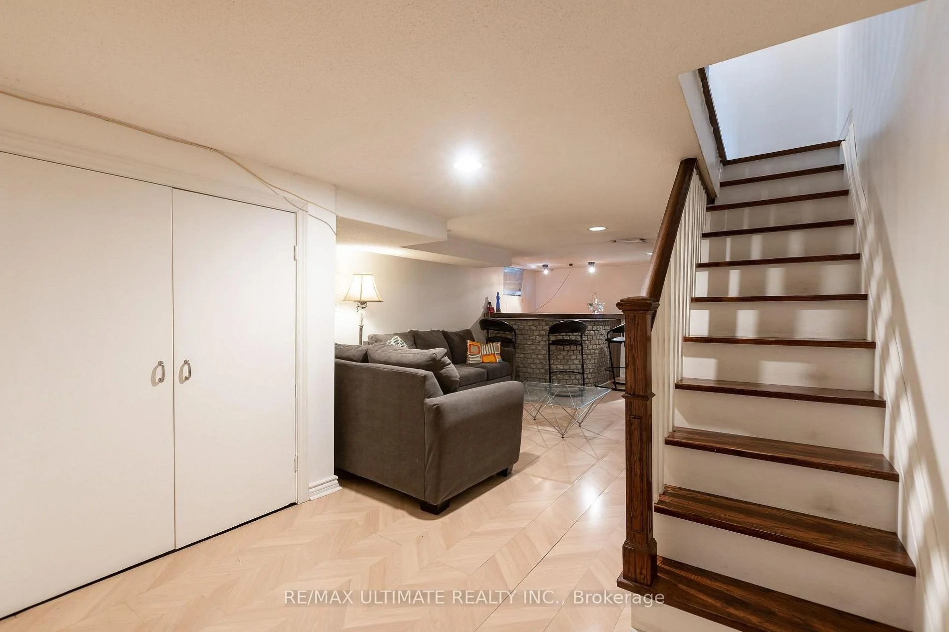 116 Ascot Ave W12945876_25.jpg