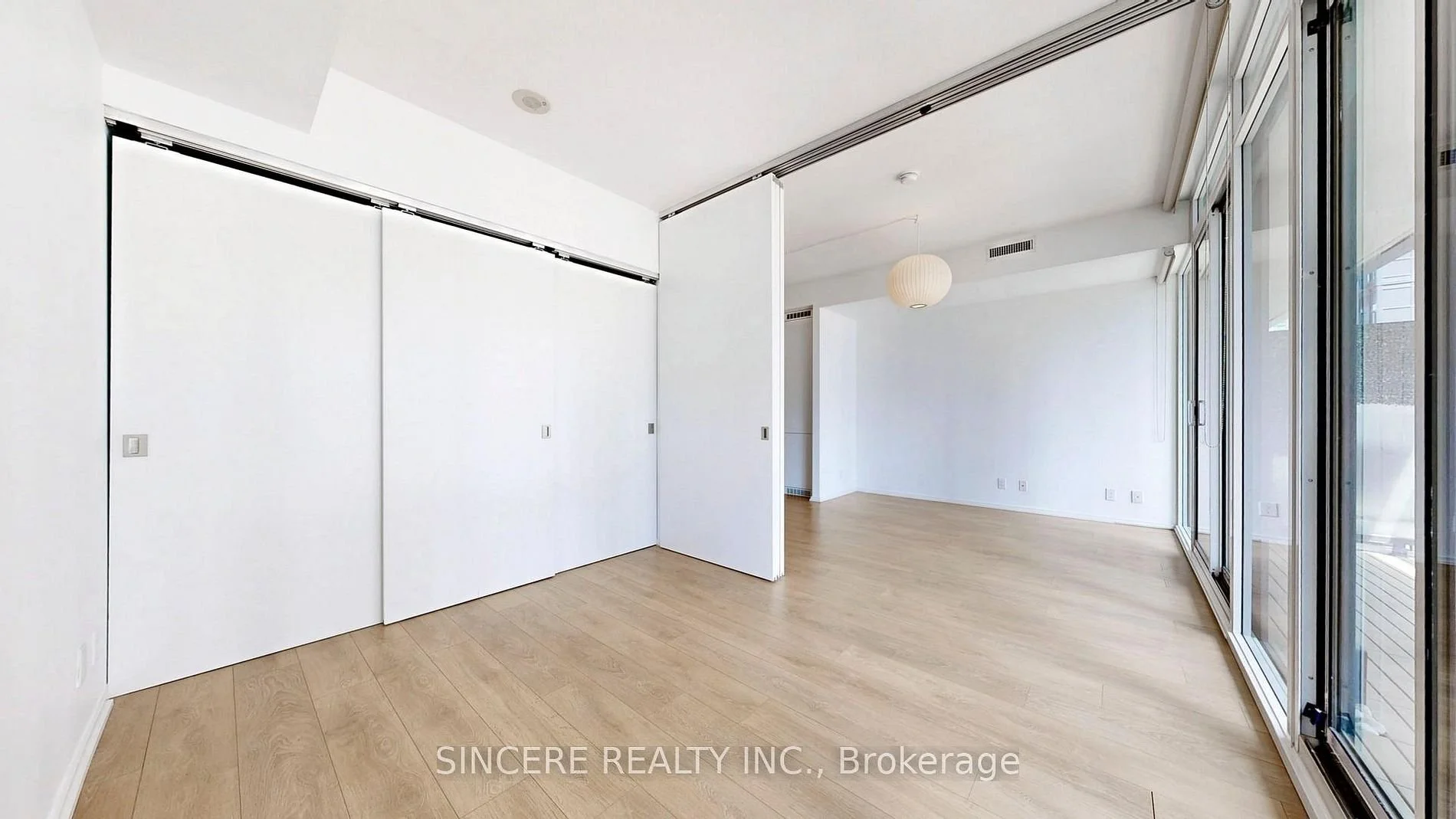 125 Peter St 1811 C12470307_15.jpg