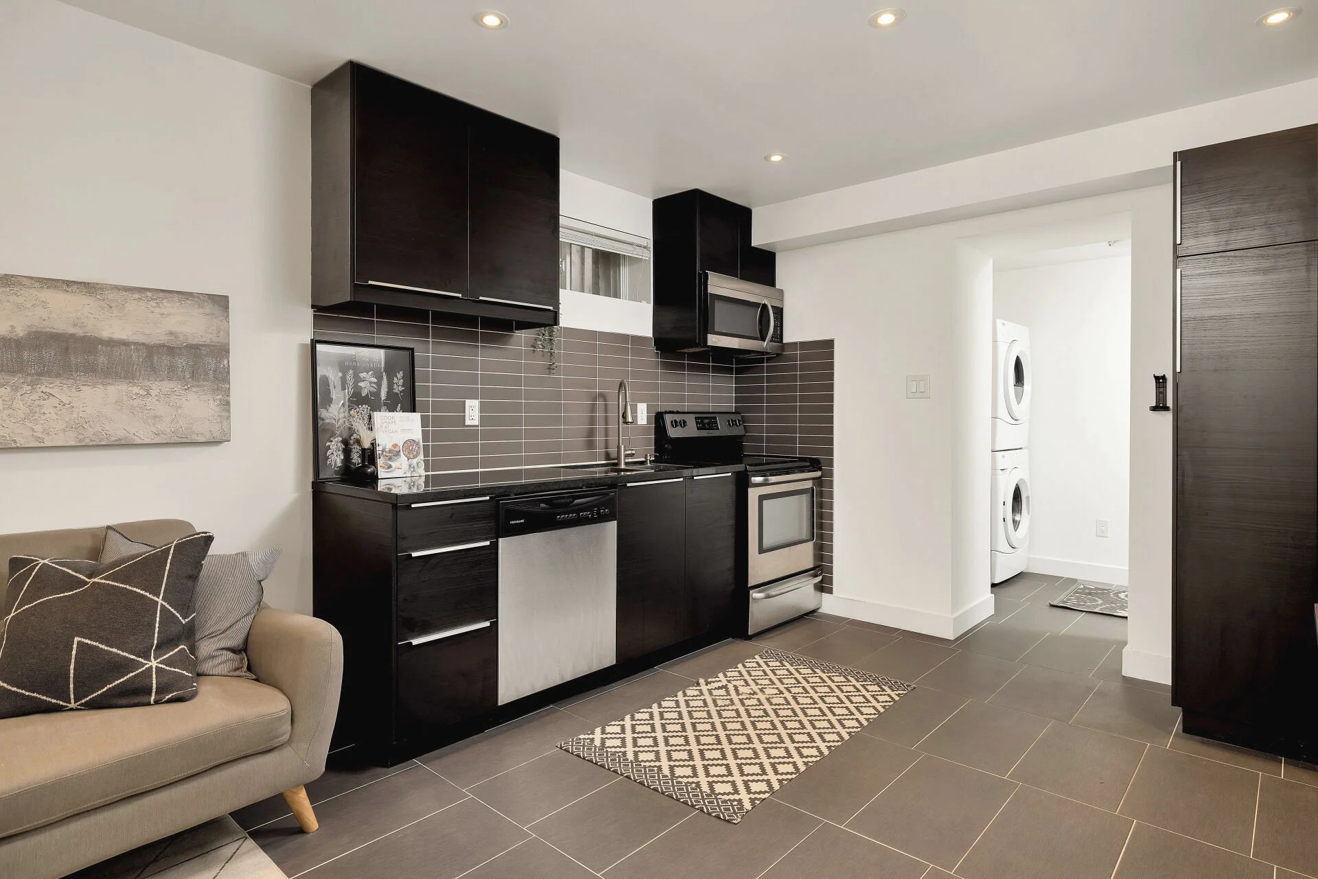 04 135 Prescott Ave Lower.jpg
