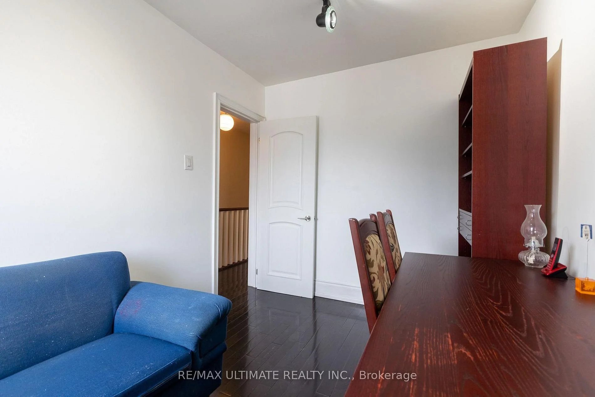 116 Ascot Ave W12945876_20.jpg