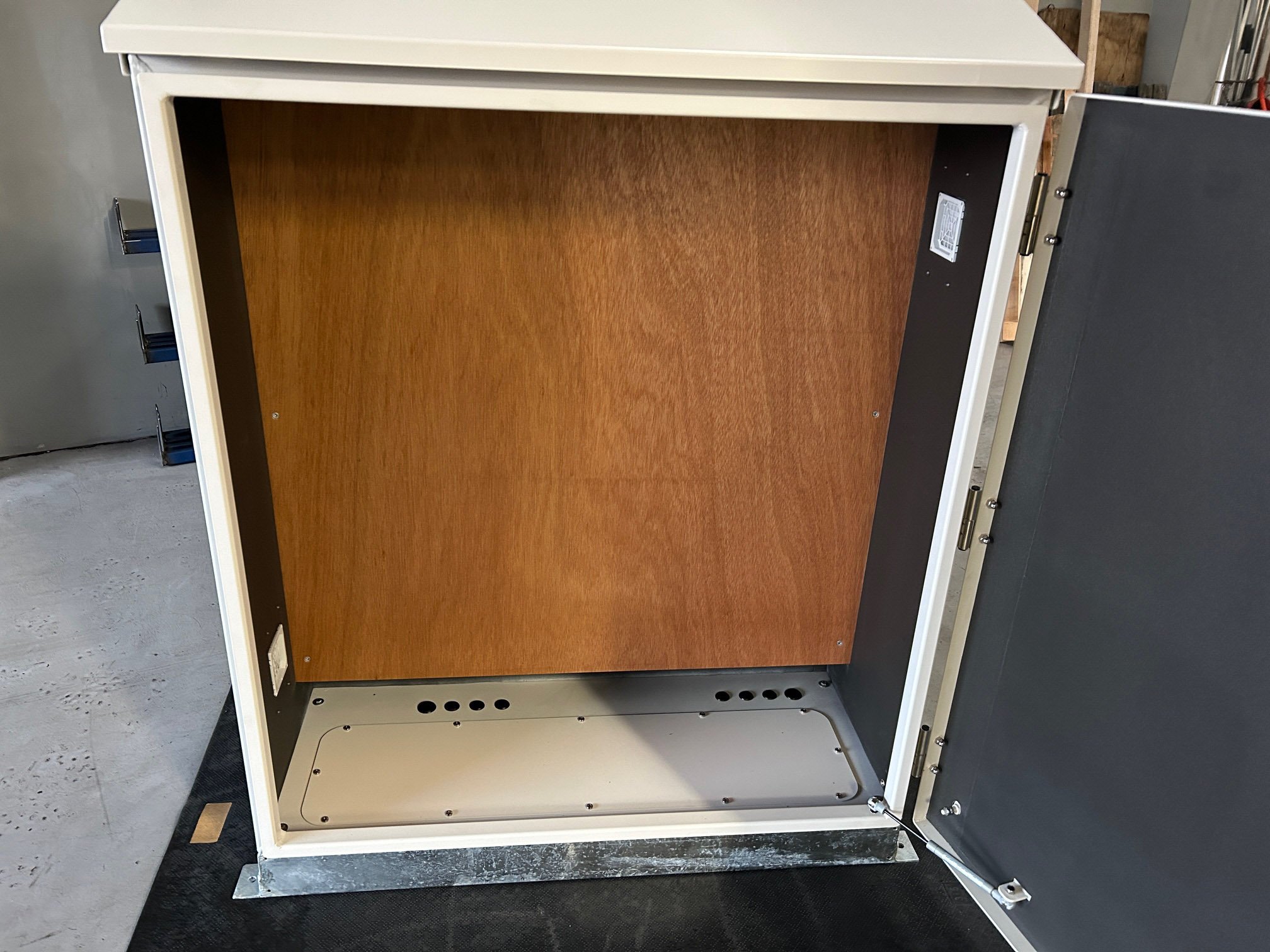 ventech-systems-enclosures-38.jpg