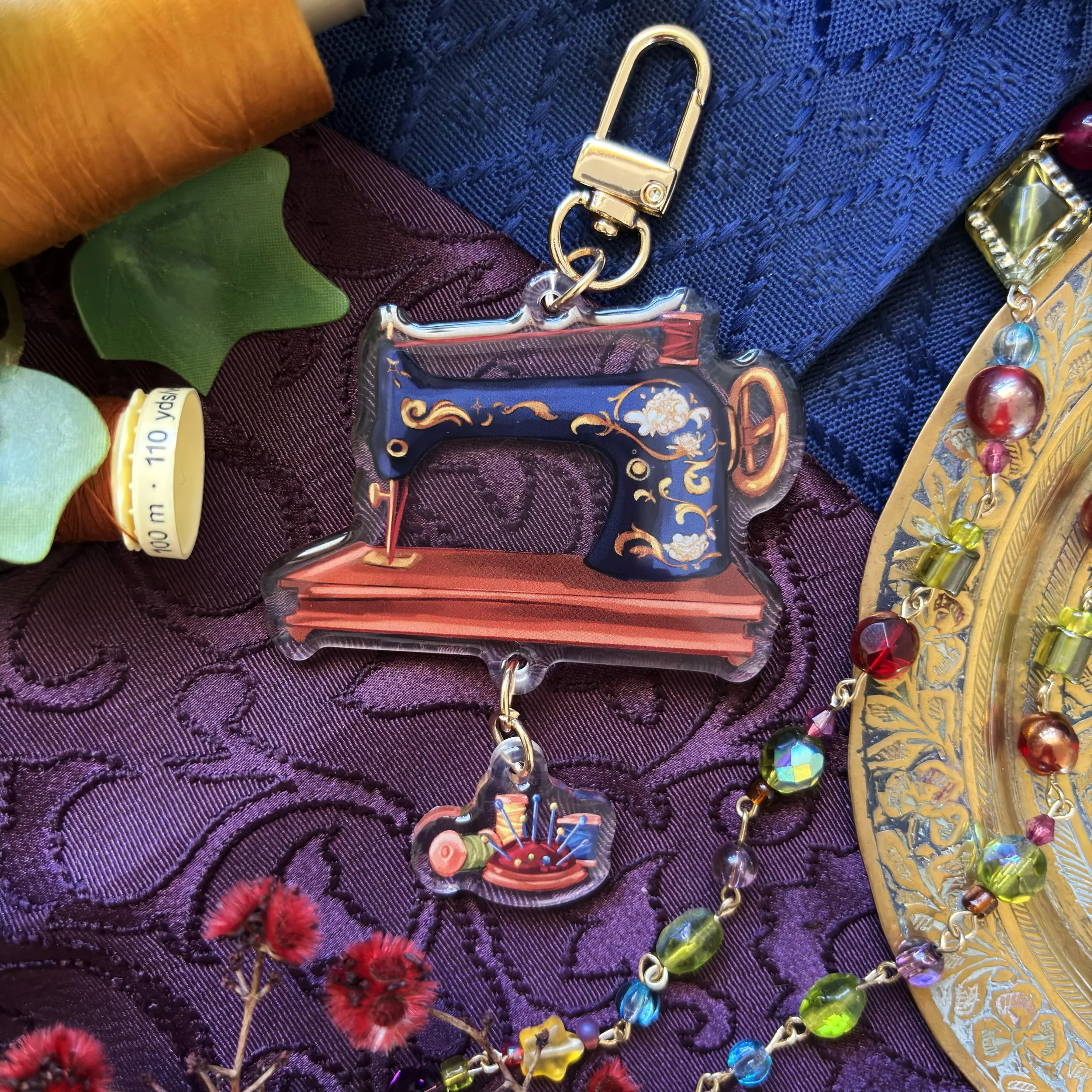 Sewingmachine-charm-Photo.jpg